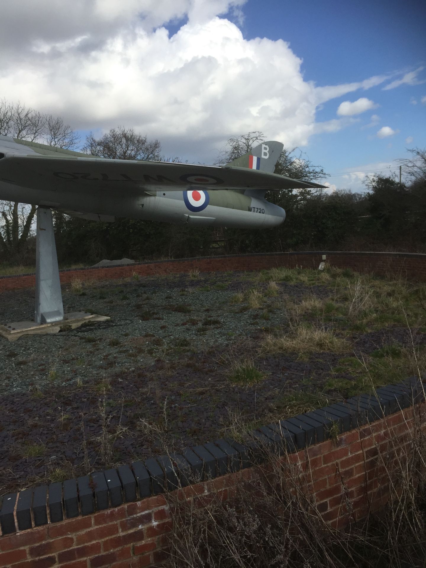 Hawker Hunter Jet - Comes With Stand. Wings are detachable for transport - Image 23 of 26