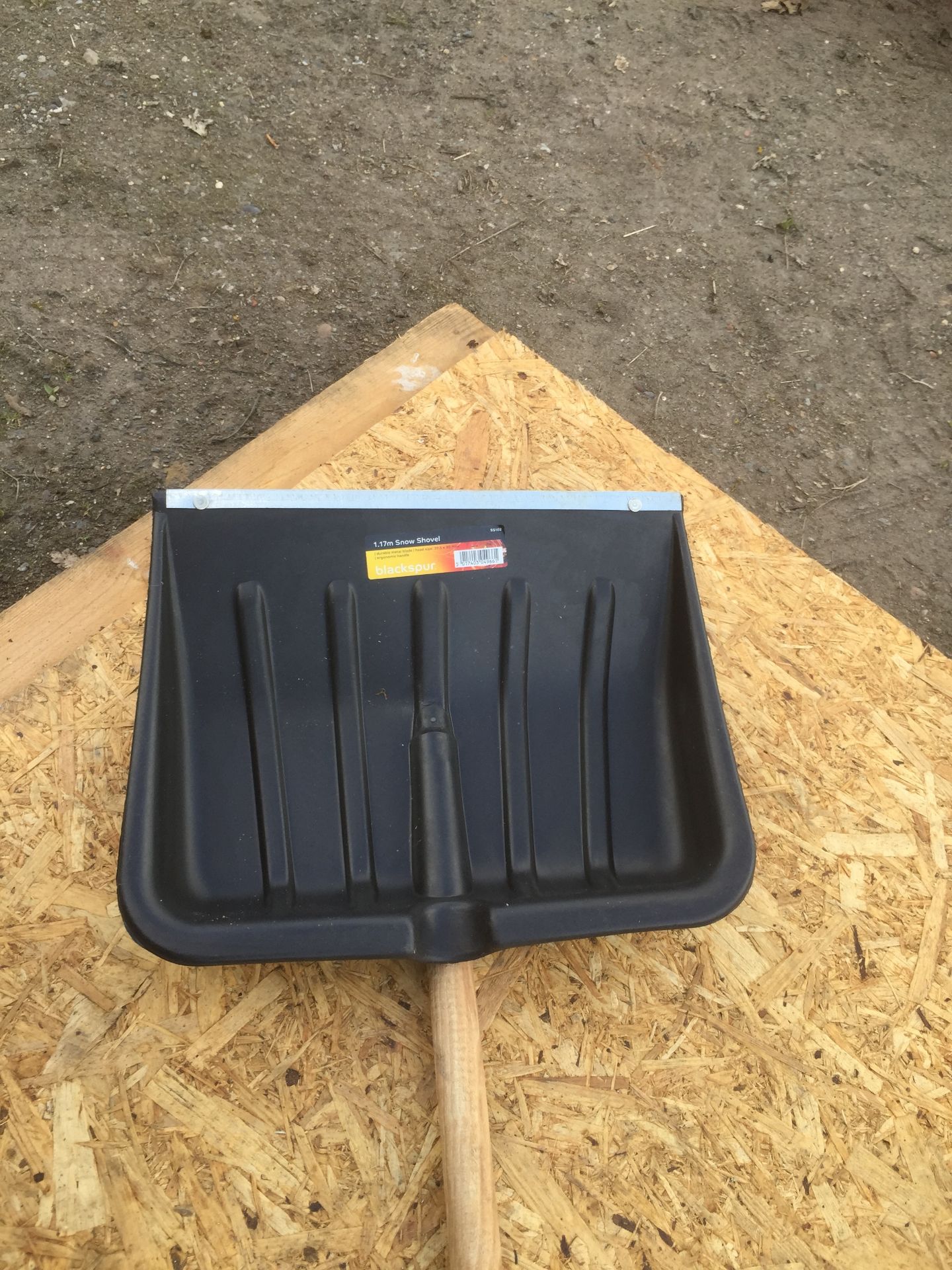 1 New and Unused x Wooden Handle Snow / Horse Manure Shovels - Image 3 of 4