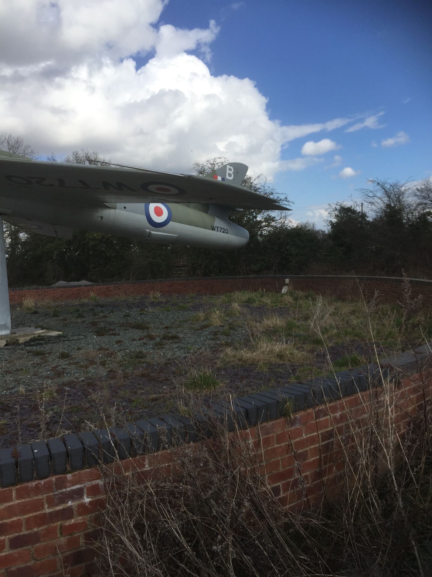 Hawker Hunter Jet - Comes With Stand. Wings are detachable for transport - Image 24 of 26