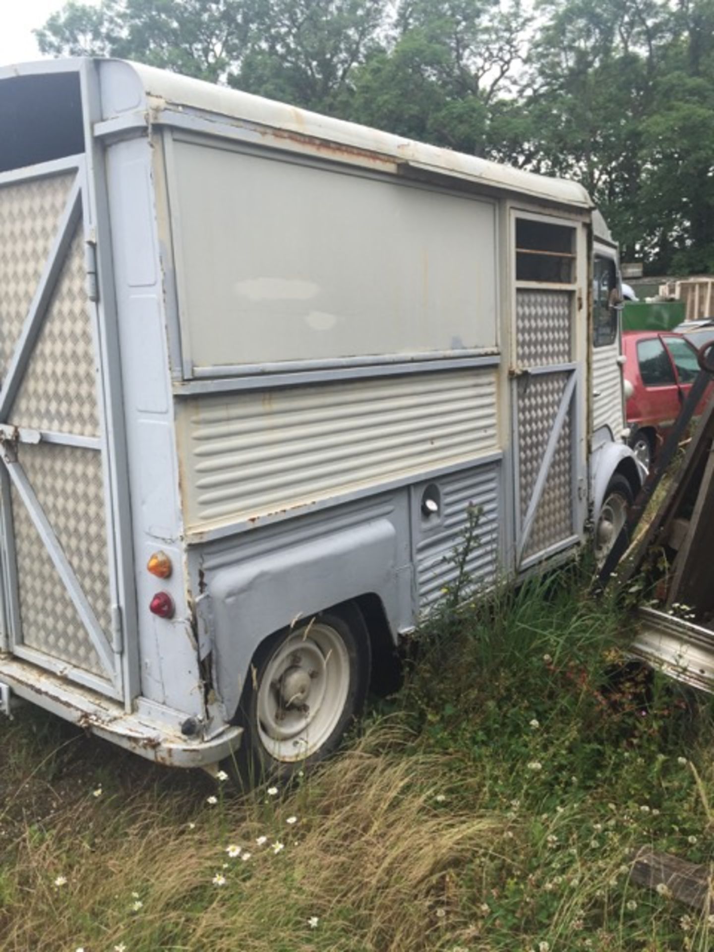 Citroen HY Van - not sure of year -  Petrol, I am assured by previous owner in France that it does - Image 13 of 18