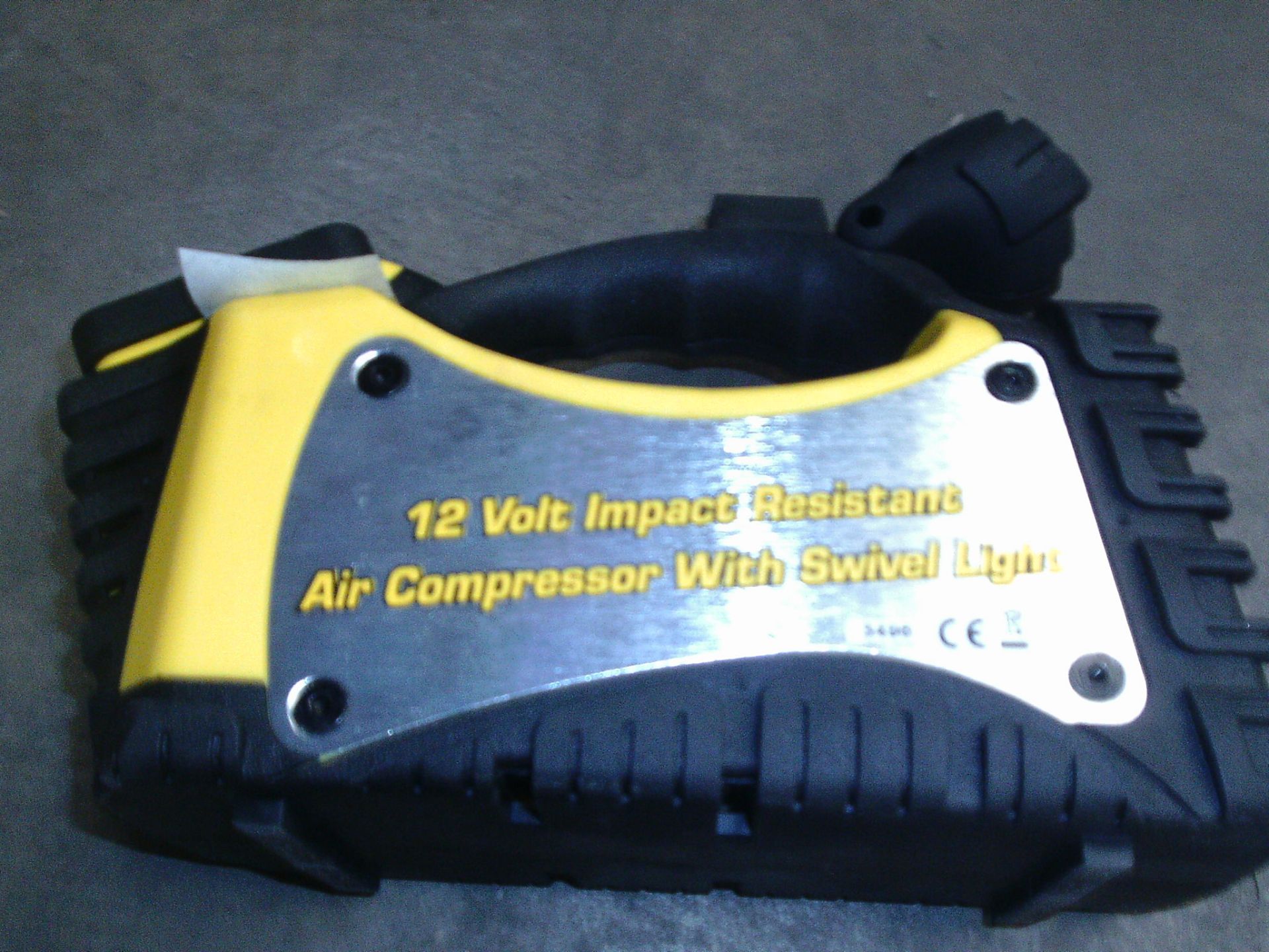 Unboxed 12V Impact resistant air compressor - unboxed - Image 2 of 4