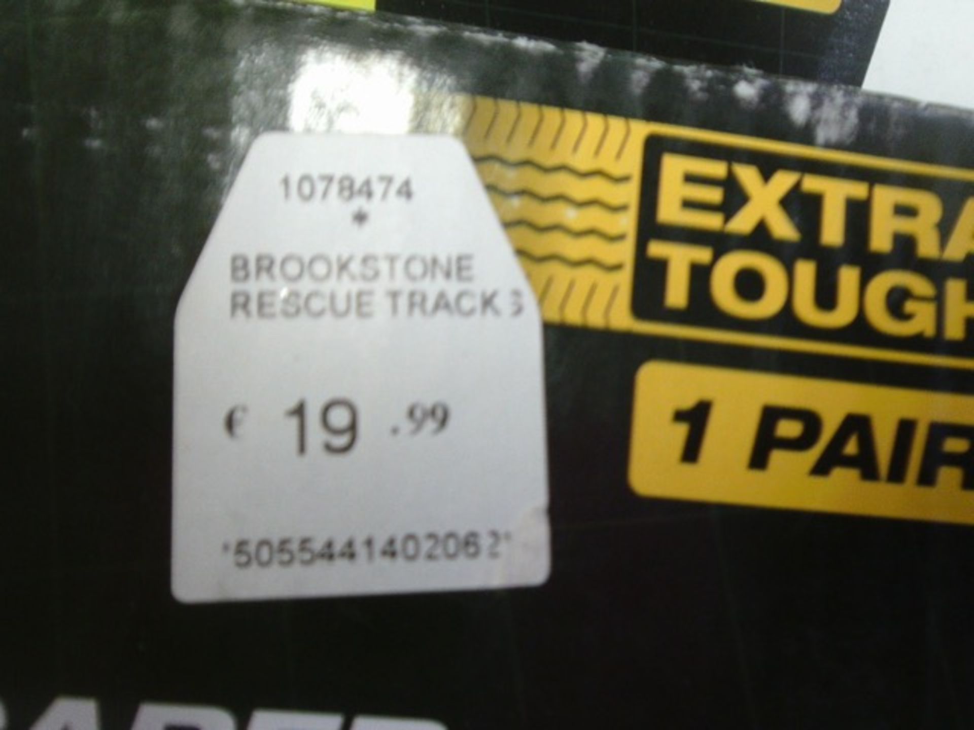 10pcs - Brand new Brookstone Mud / snow rescue tracks - rrp 19.99 ( 10 brand new sets in this lot ) - Image 2 of 2