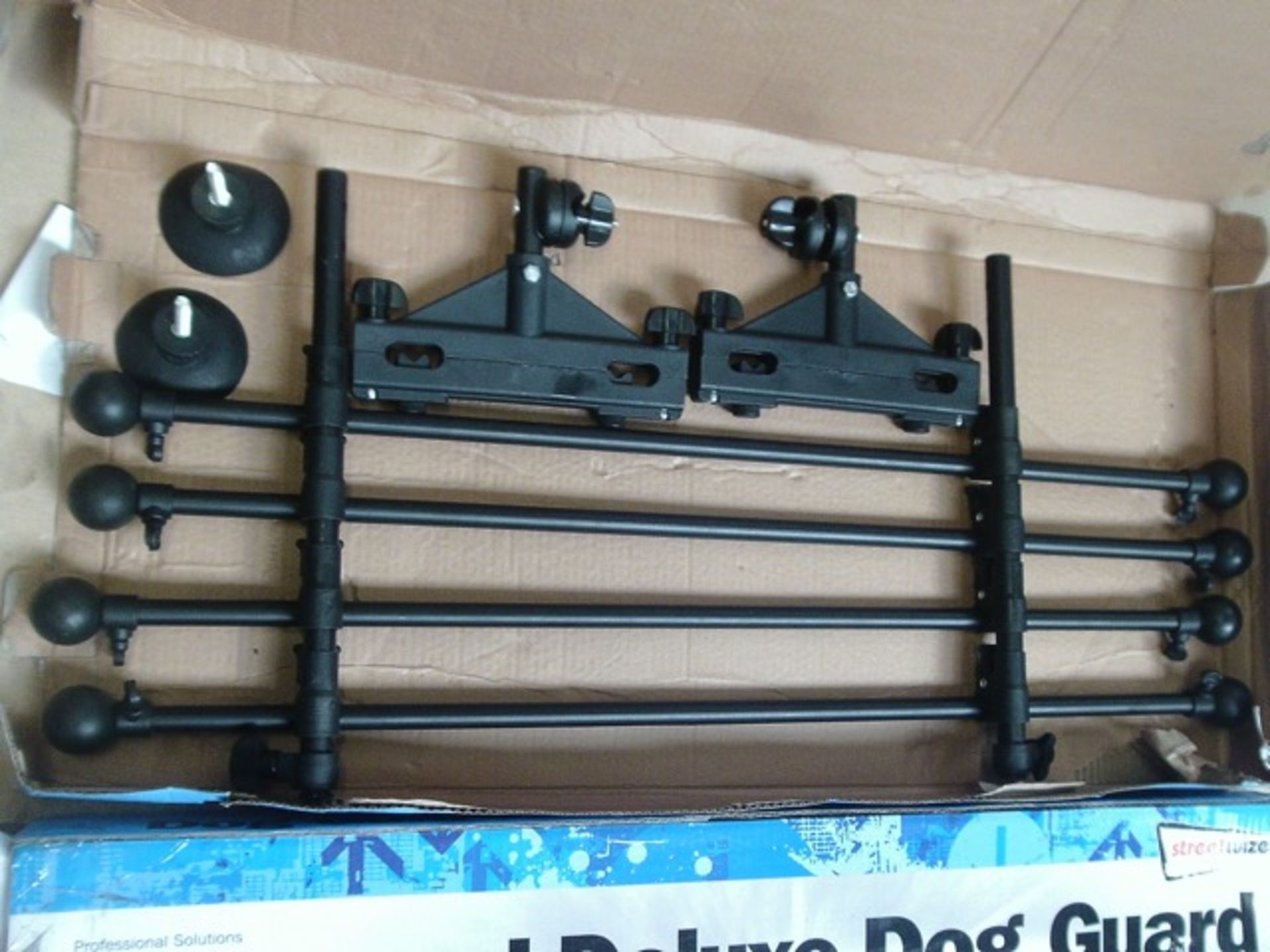 1pc - Universal or Deluxe dog guard boxed - rrp £39.99. - Image 3 of 3