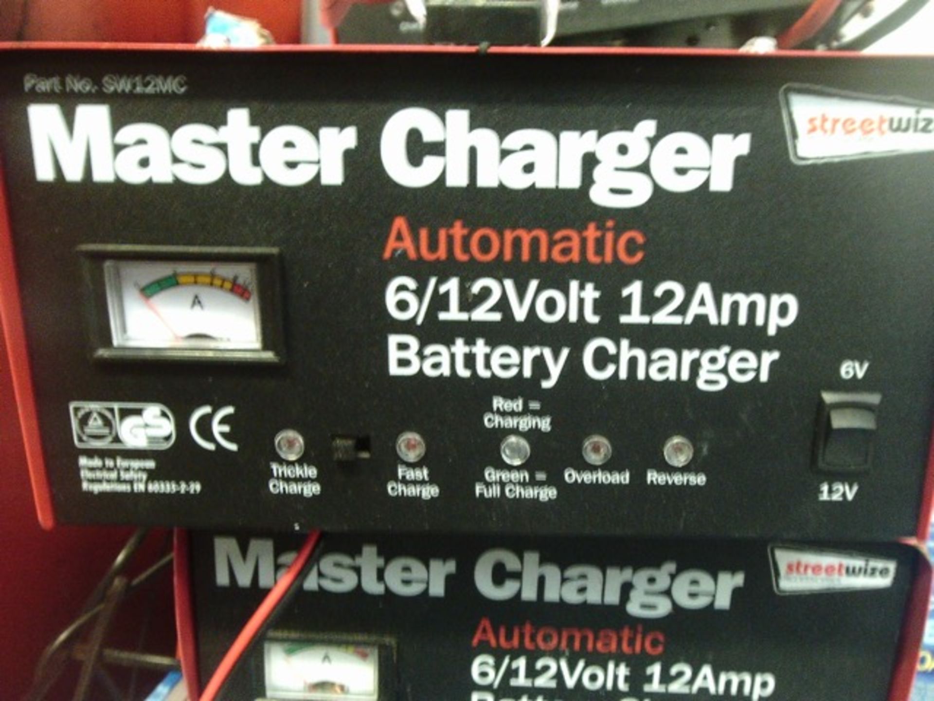 unboxed Streetwise 6/12Volt -12amp Auctomatic battery charger -
