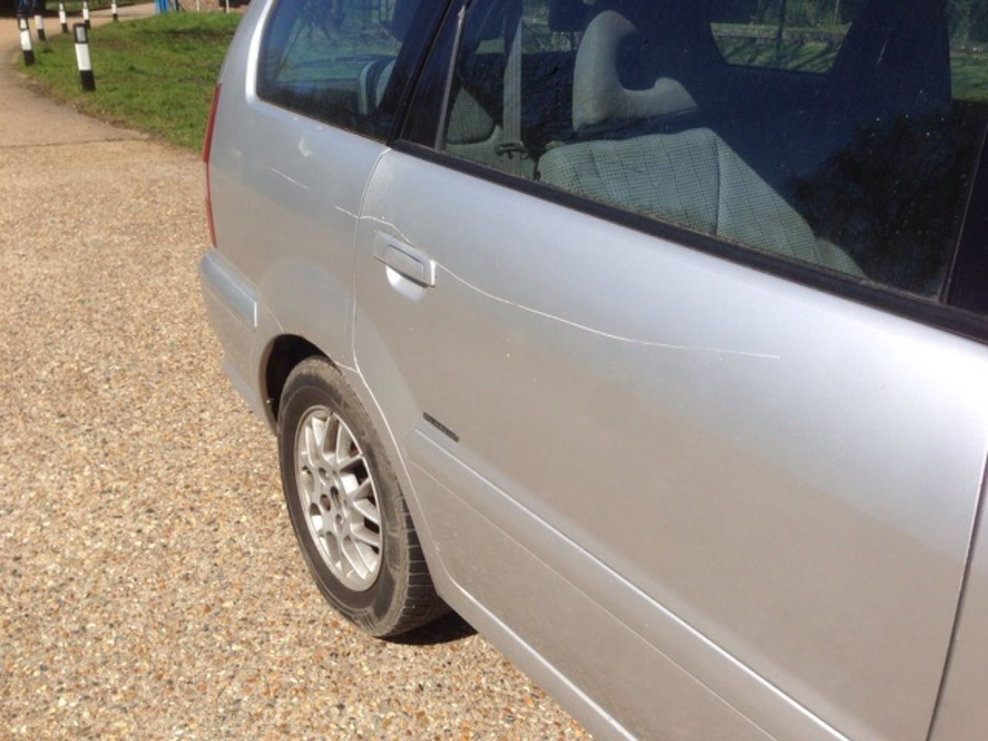 MITSUBISHI SPACEWAGON No Reserve - Image 10 of 21