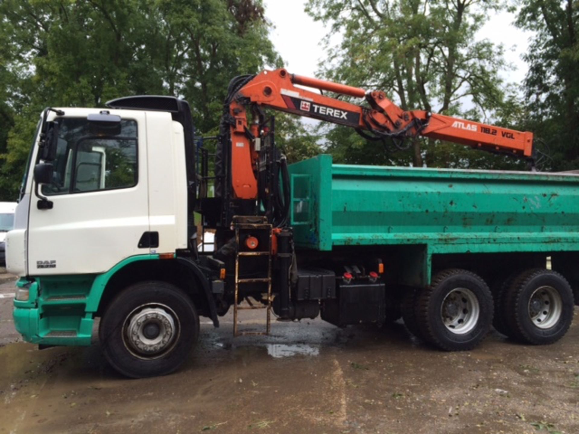 2006 DAF 75 CF 310 6x4 Grab Lorry.