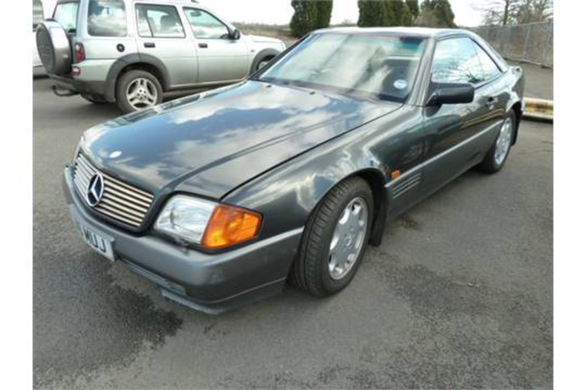 Merc sl500.  1994 Advised mileage 160000 Reg l116 muj 2 door convertible cream leather interior - Image 2 of 8