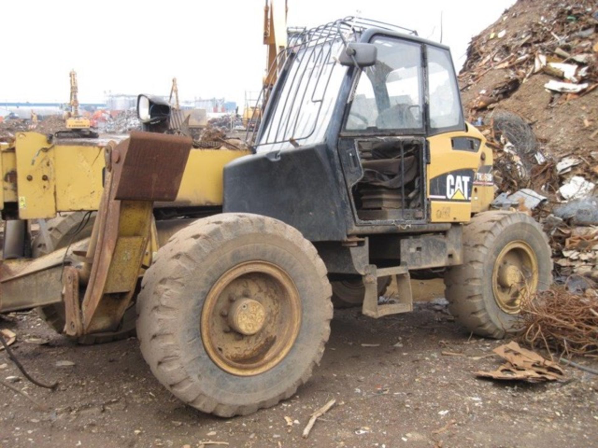 Solid Wheels and Tyres
4 x Michelin x mine tyres with foam filling on cat th360 wheel