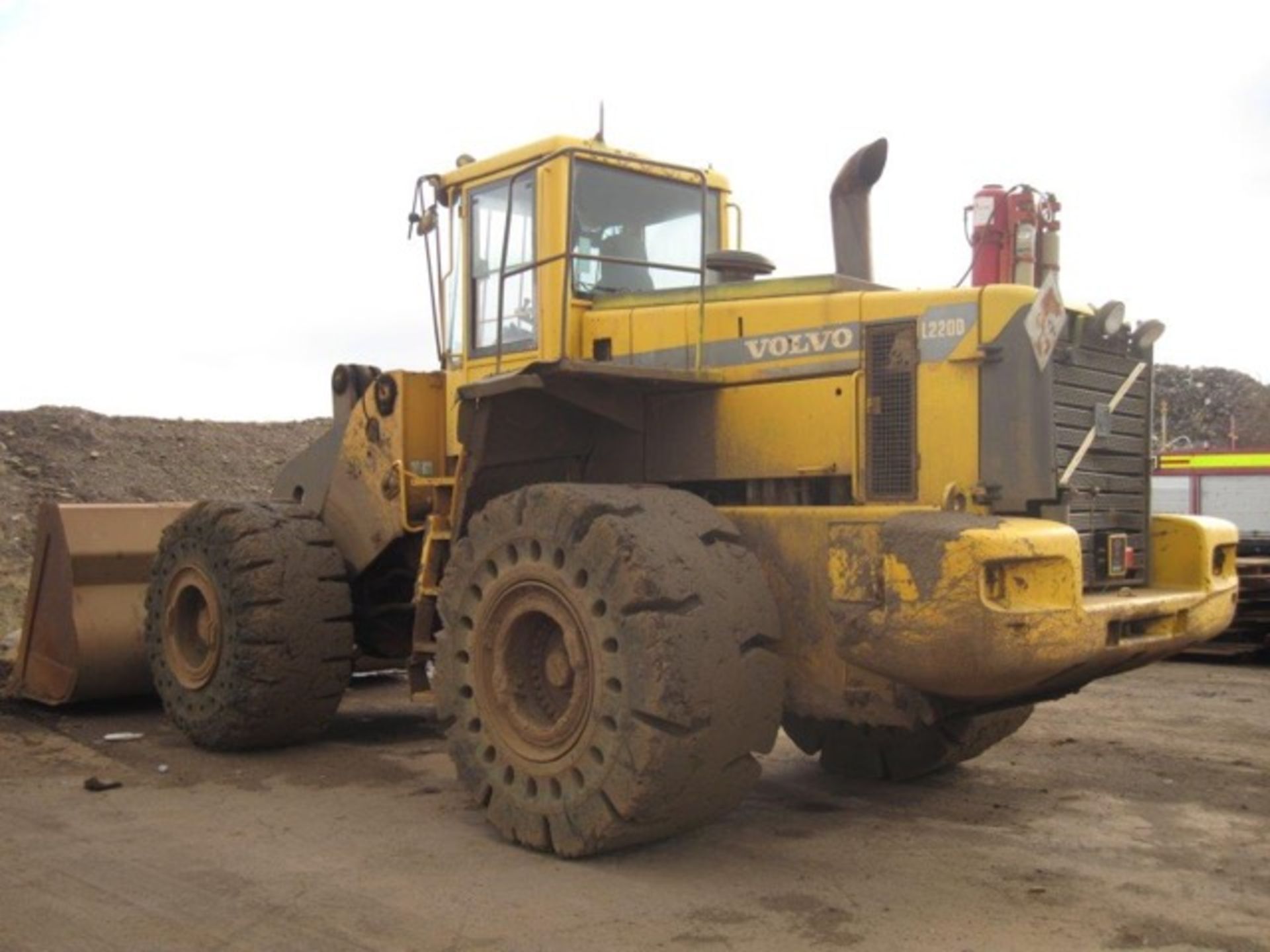 Volvo L220D Loading Shovel
1999 and direct from work, one owner from new, good bucket and solid - Image 3 of 4