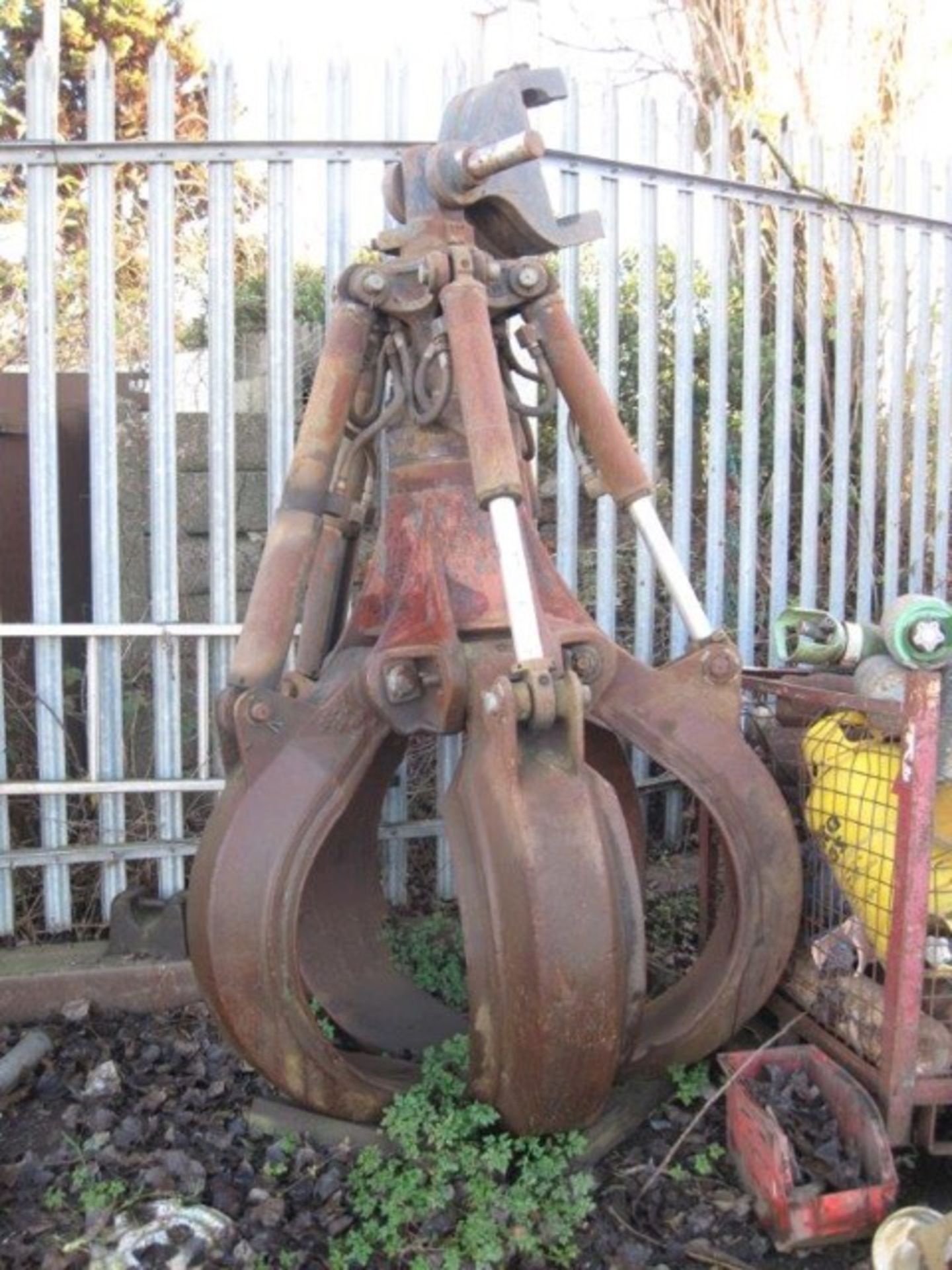 Fuchs grab
Good grab from 30 tonne machine