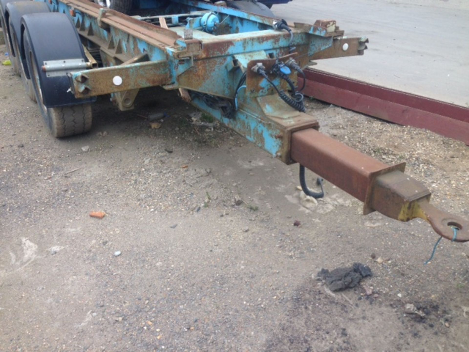 Tri-axle extending drawbar trailer - Image 2 of 2