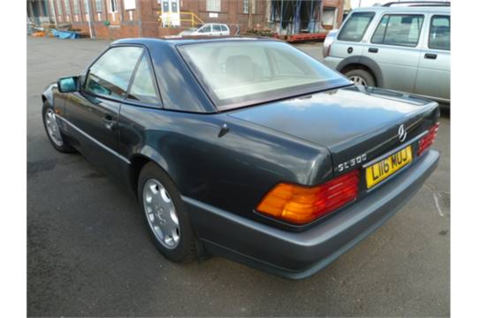 Merc sl500.  1994 Advised mileage 160000 Reg l116 muj 2 door convertible cream leather interior - Image 4 of 8