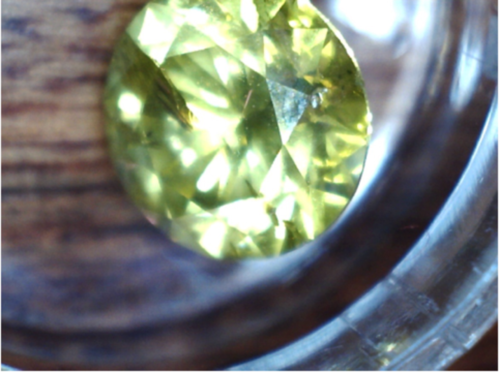 1.54 carat Round yellow diamond - Image 2 of 2
