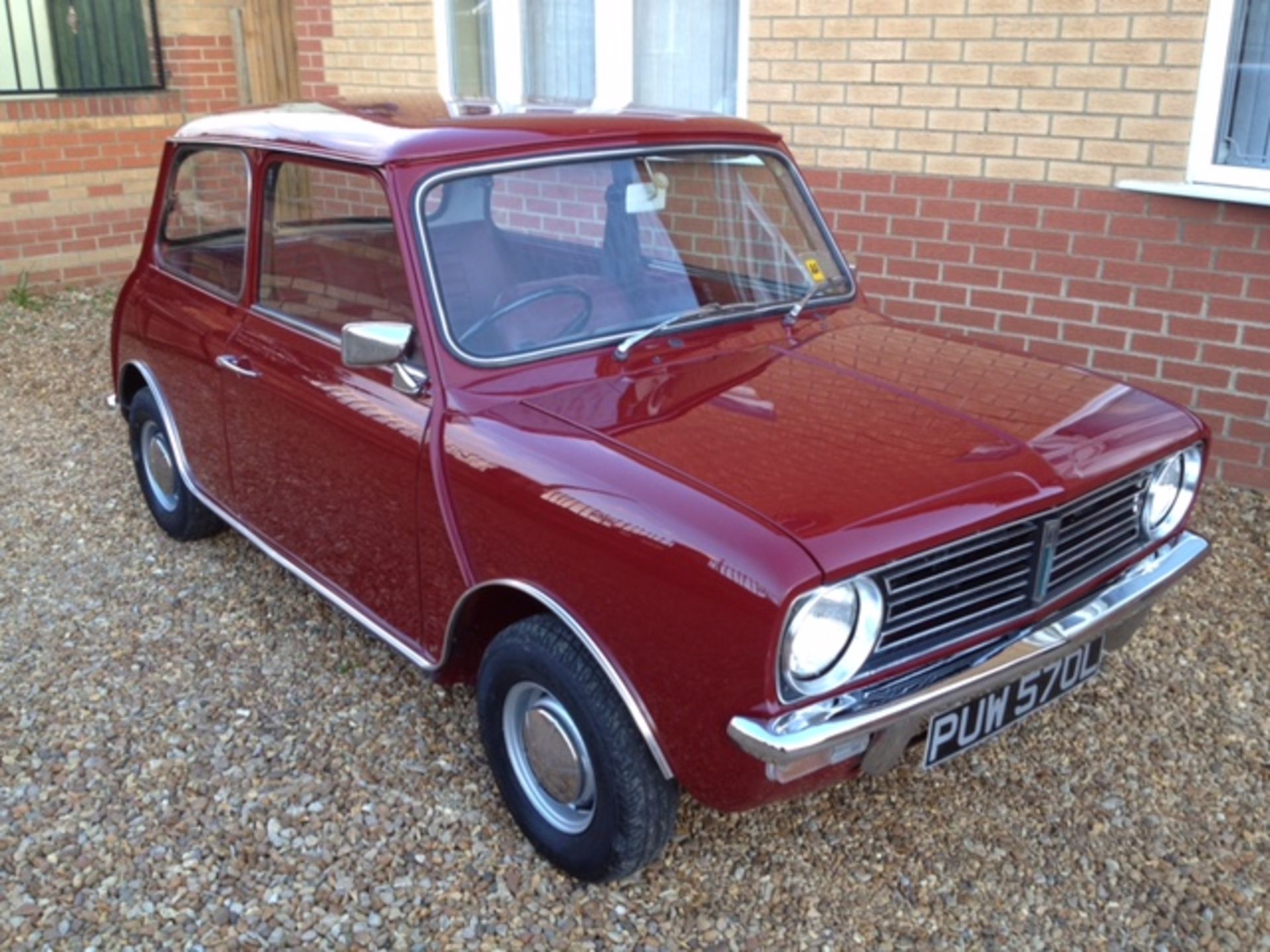 Fully Restored 1973 Mini Clubman