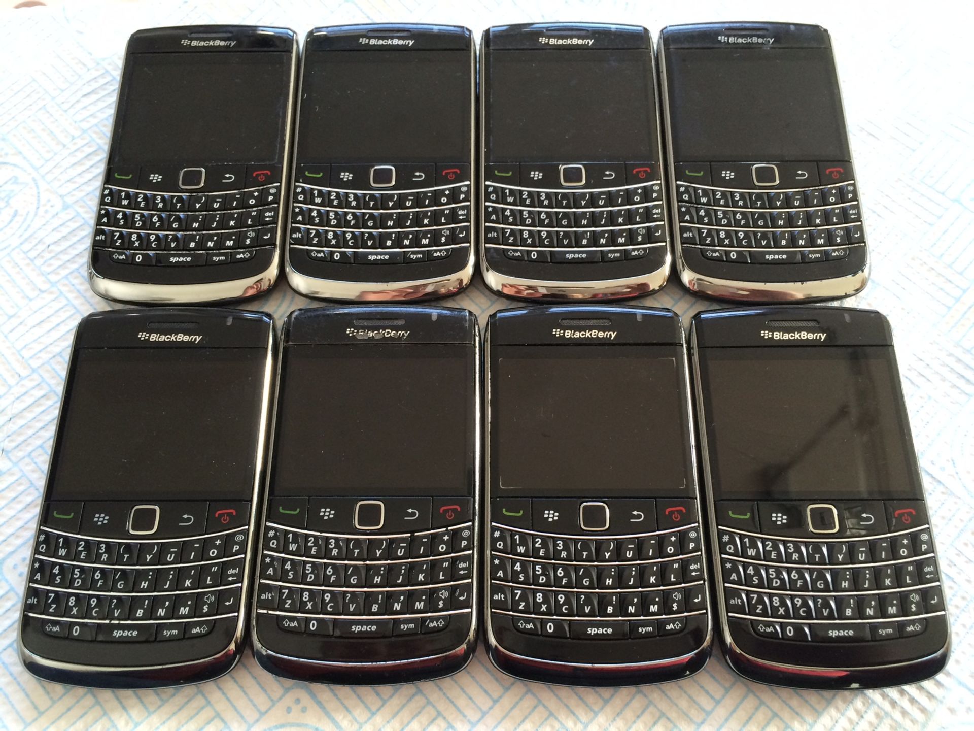 8x blackberry 9700 - black