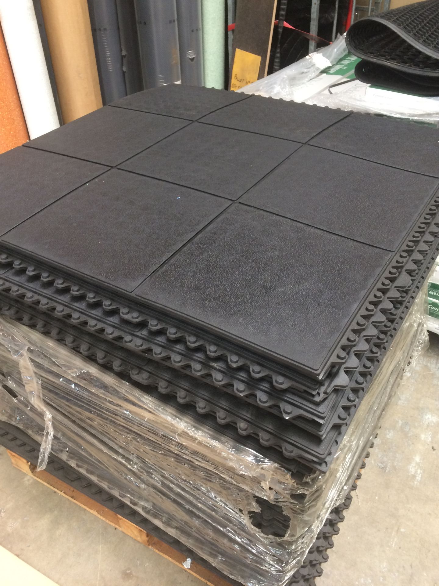 Rubber Gym Mats (9 mats per lot)

Interlocking heavy duty rubber mats specifically designed for - Image 2 of 2