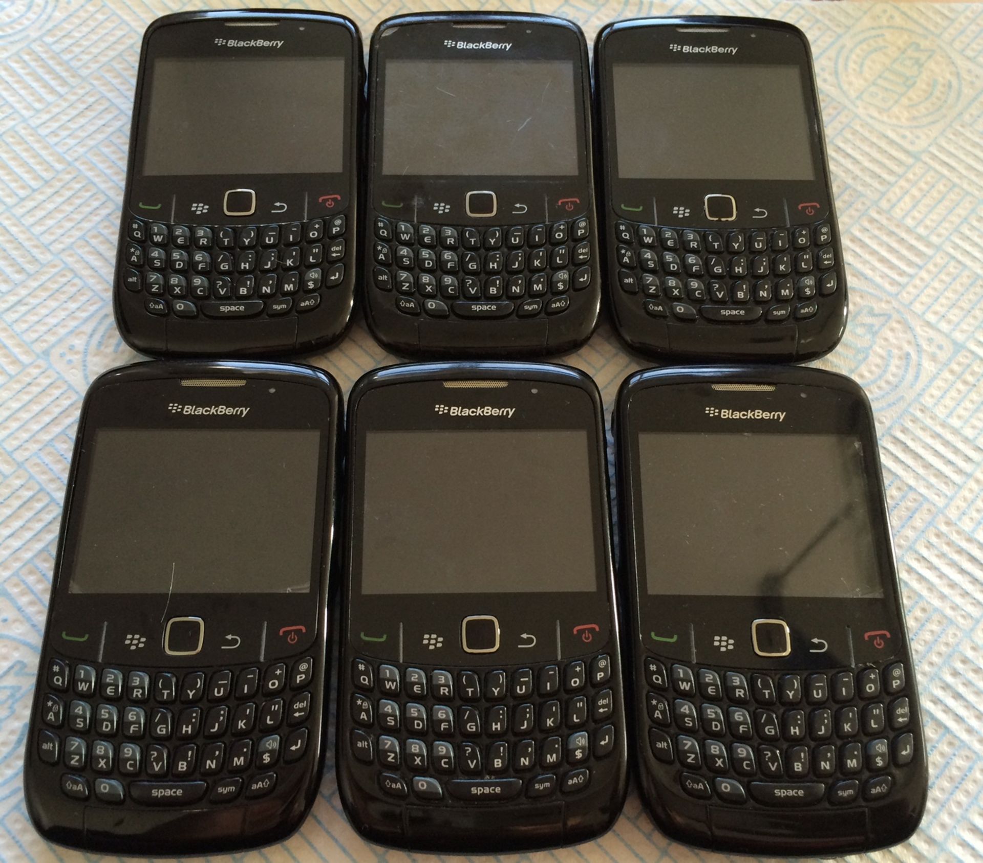 6 x mobile phone: blackberry 8520 - black colours