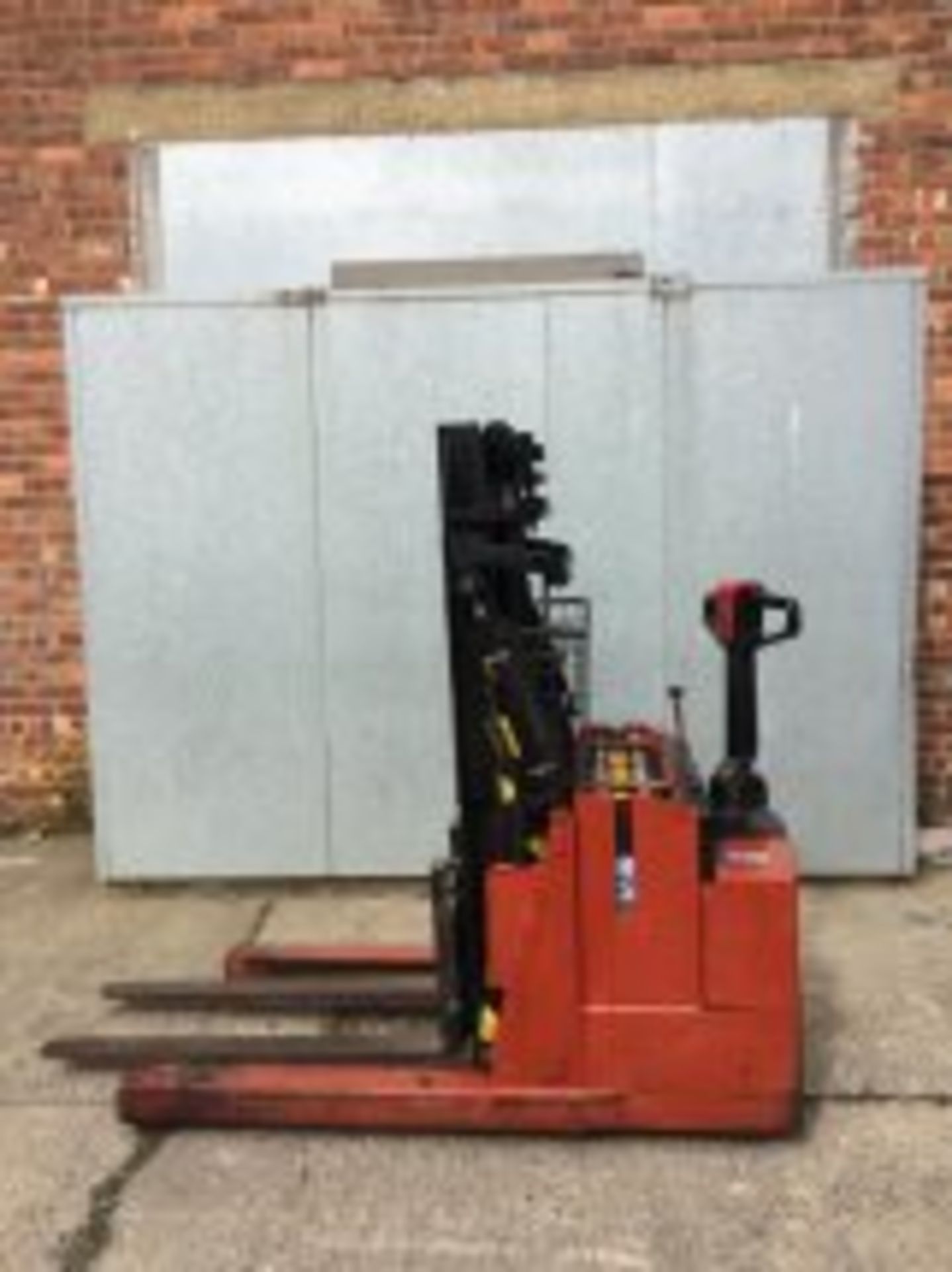 BT Rolatruc pedestrian fork lift truck Reach facility like kelvin truck Yom - Image 4 of 5