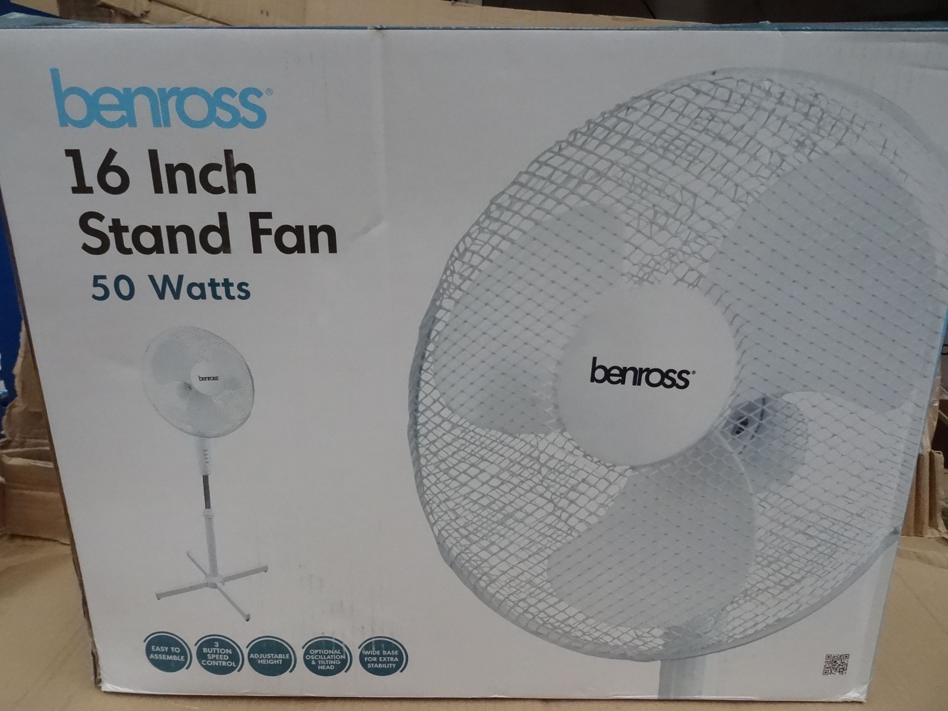 1 x Benross 16 Inch Stand Fan. 50 Watts. Easy to assemble, 3 button speed setting, adjustable