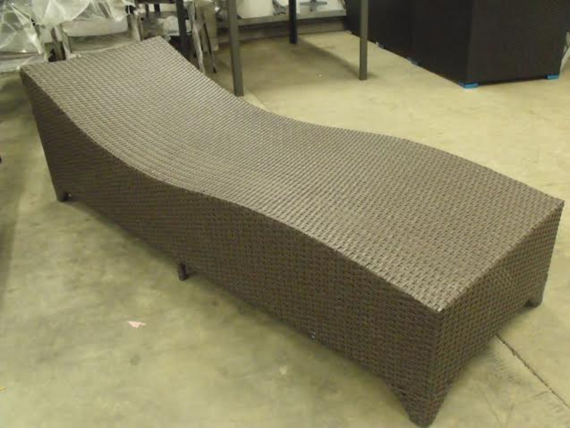 RATTAN SUNLOUNGER ALL WEATHER PU MULTI BROWN RATTAN ONE PIECE CONSTRUCTION ALUMINIUM FRAME SIZE - Image 2 of 2