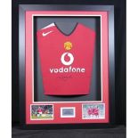 Signed  David Beckham Manchester United shirt. Comes with COA