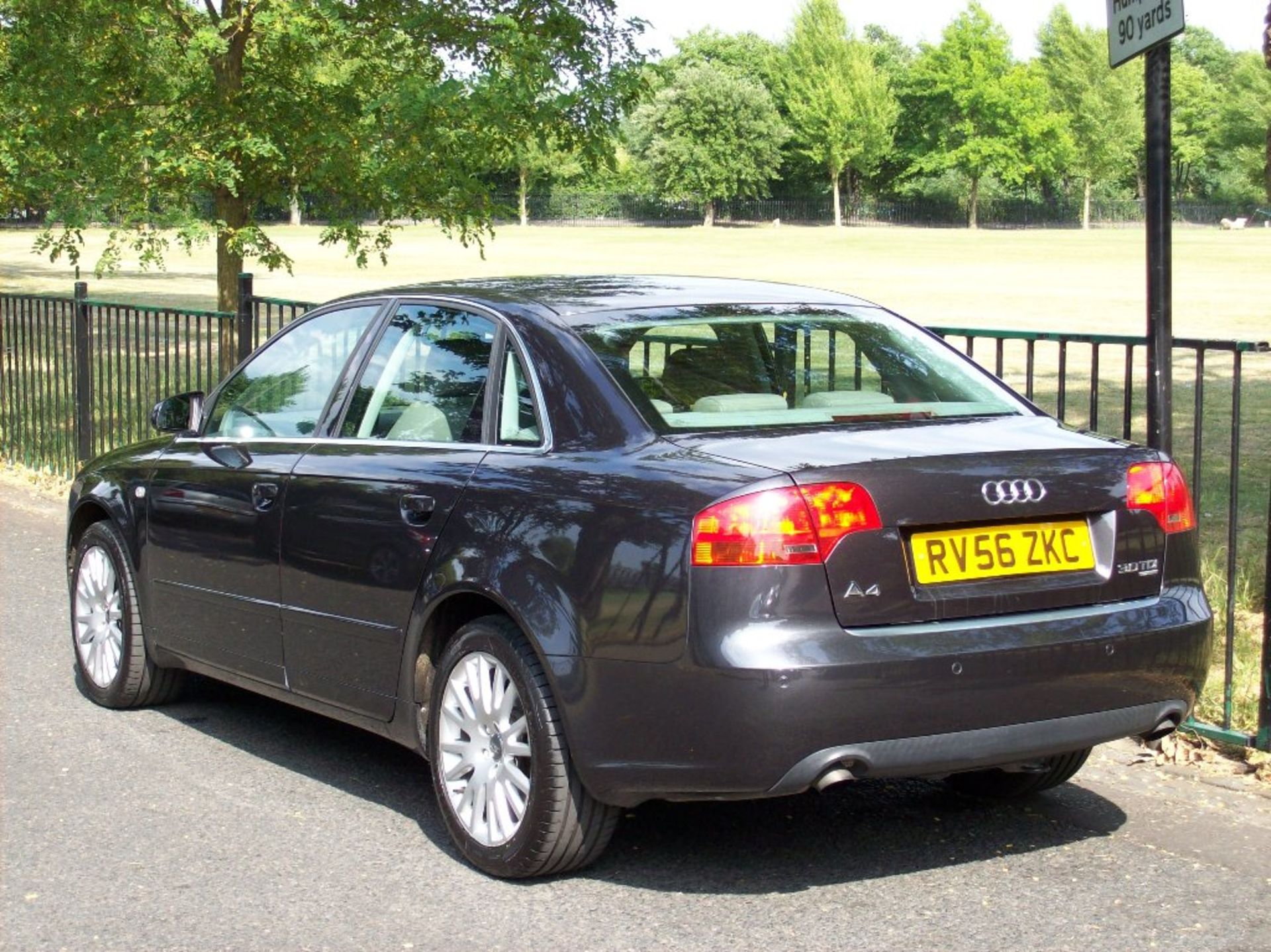 Audi A4 3.0 TDI SE Quattro 4dr Over £6000 Worth Of Extras!! - Image 3 of 9