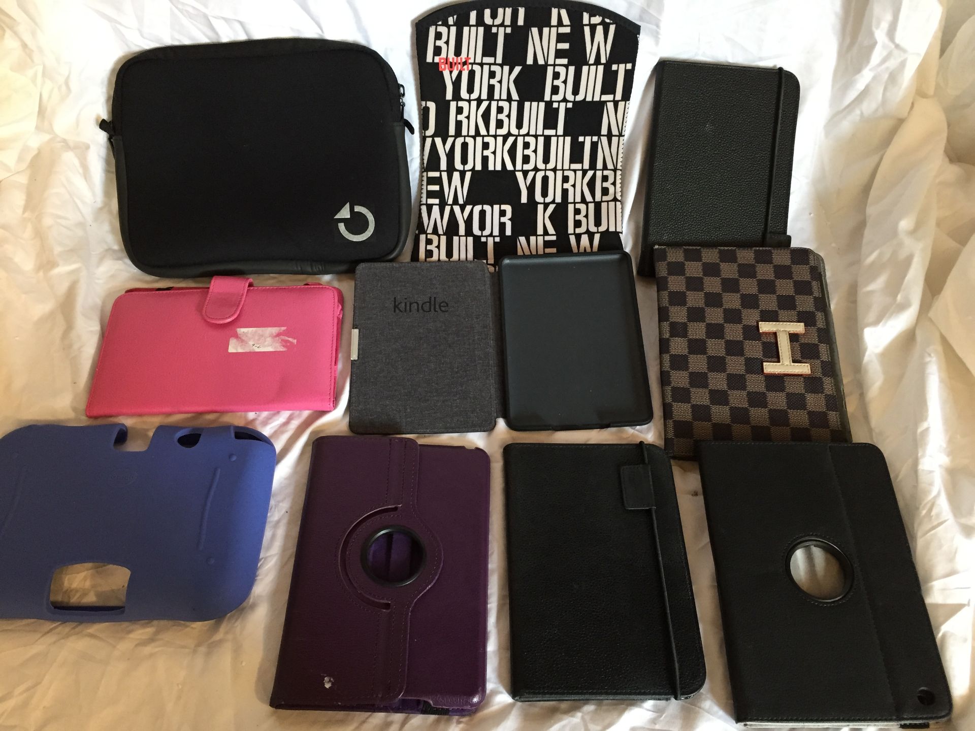 Joblot of 10 X Designer Tablet, Laptop & Kindle Covers, Sleeves_ NO VAT ON THIS LOT - Image 2 of 2