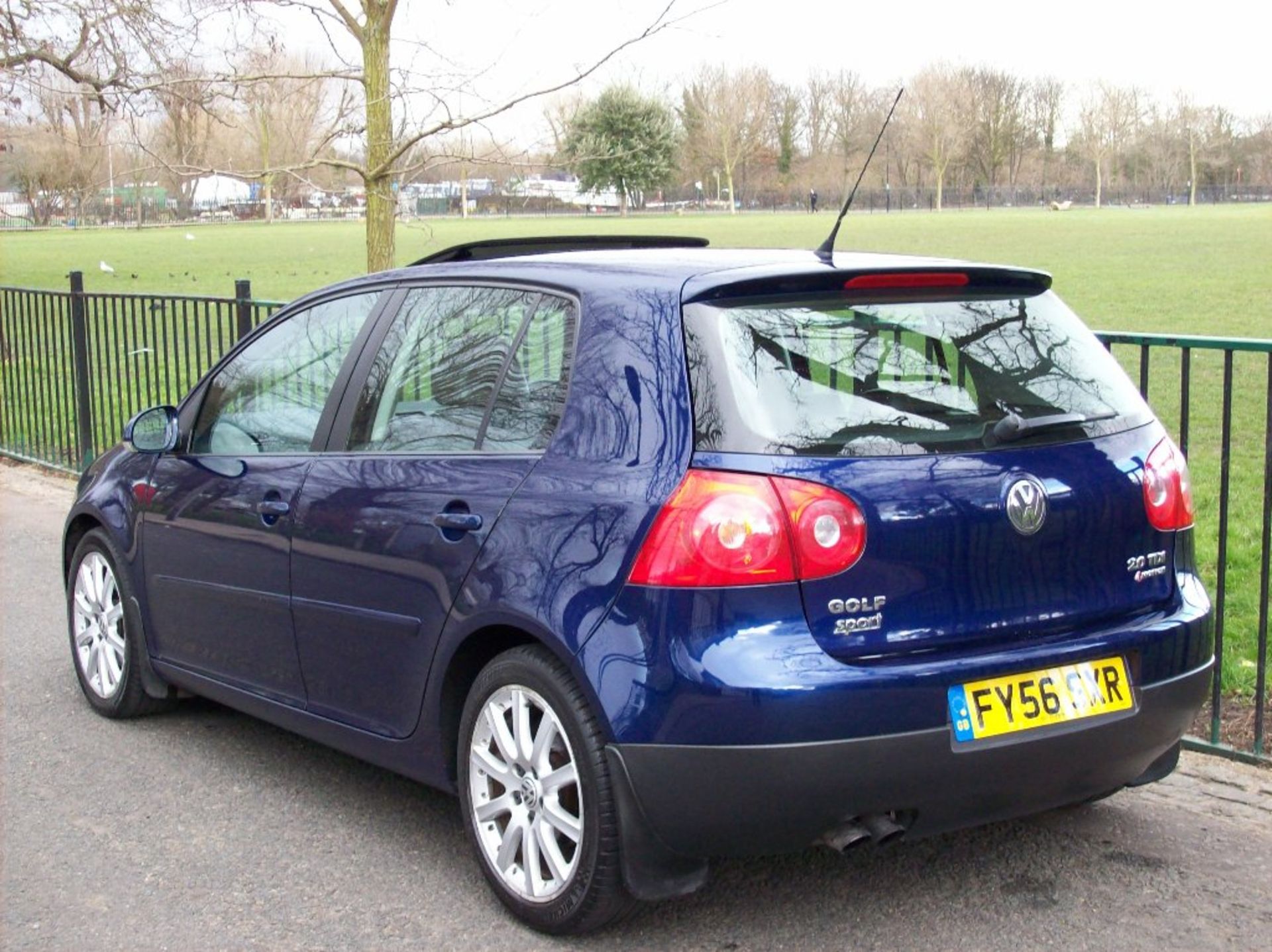 2006 Volkswagen Golf 2.0 TDI Sport 4Motion 5dr Over £4000 Worth Of Extras!! 99k miles
HUGH SPEC - Image 3 of 9