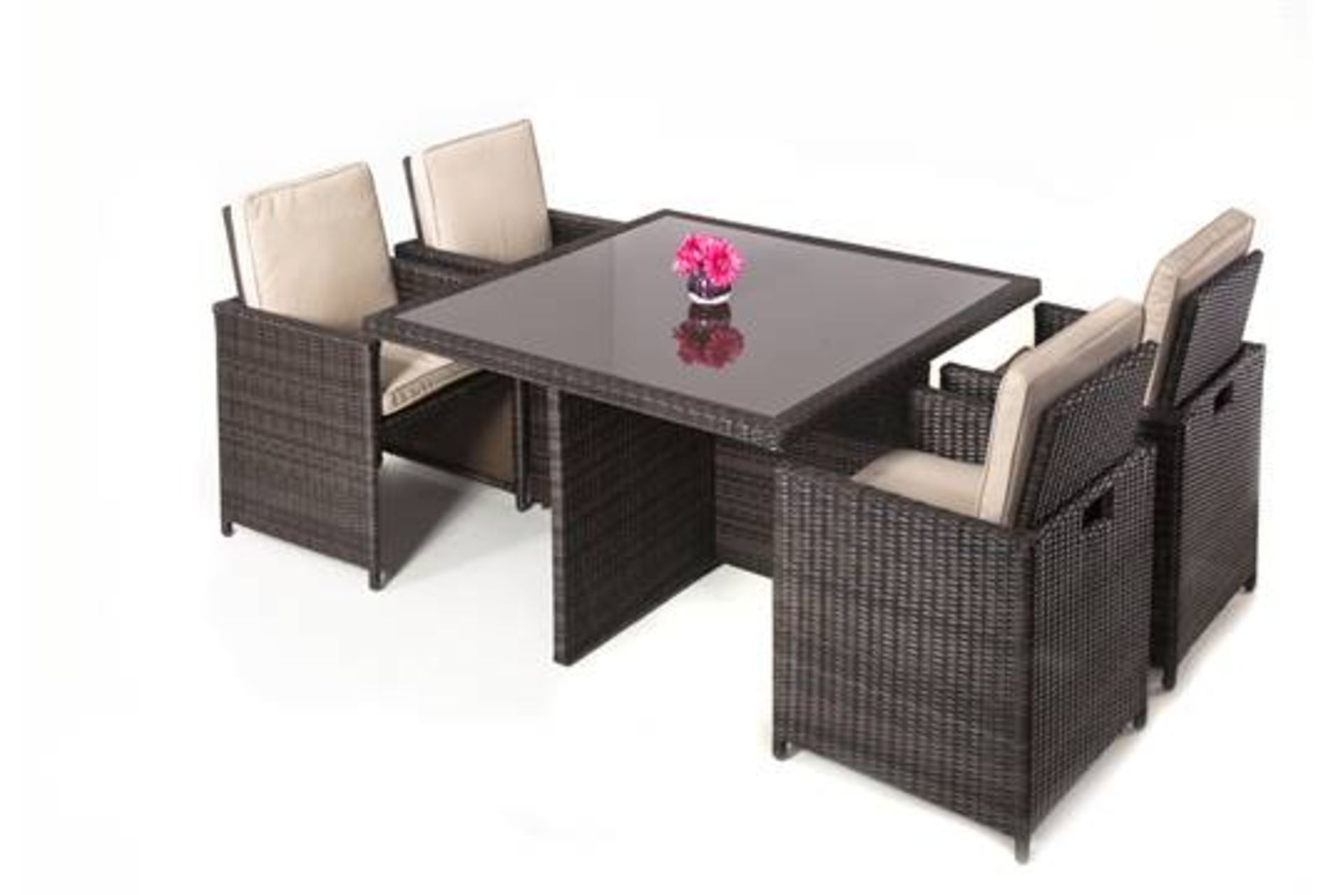 The Barcelona 5 Piece Rattan Garden Cube Set in chocolate mix with
coffee cream cushions.