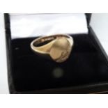9 Carat Yellow Gold Gents Signet Ring with Pattern Design. Total Weight approx: 3.80G