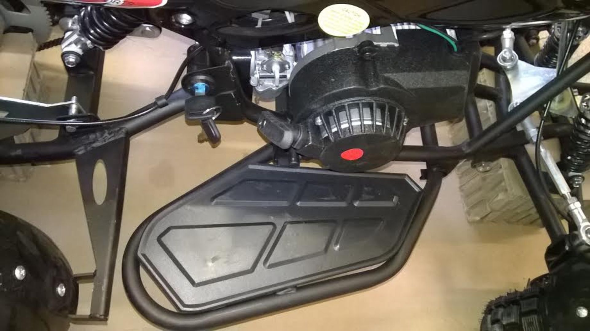 1 BRAND NEW BOXED NO VAT 49CC 2STROKE PETROL MINI ATV QUAD BIKE 2015 MODEL IN BLACK.
This is the - Image 4 of 5