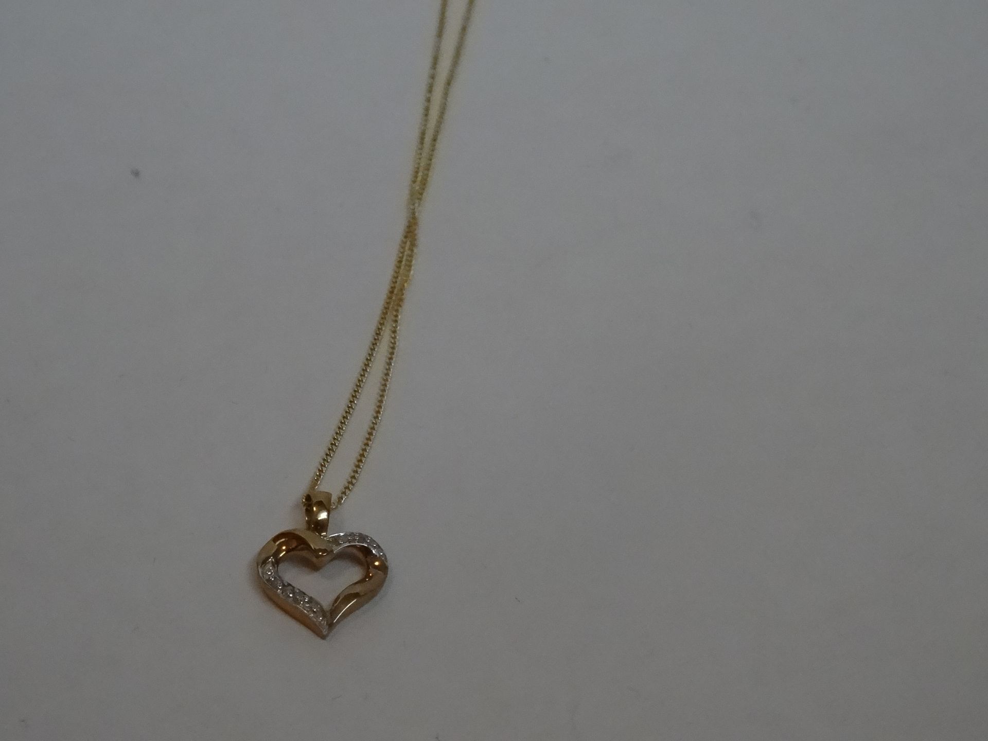 9 Carat Yellow & White Gold Necklace & Diamond Heart Pendant Set. RRP Value £159 - Image 3 of 3