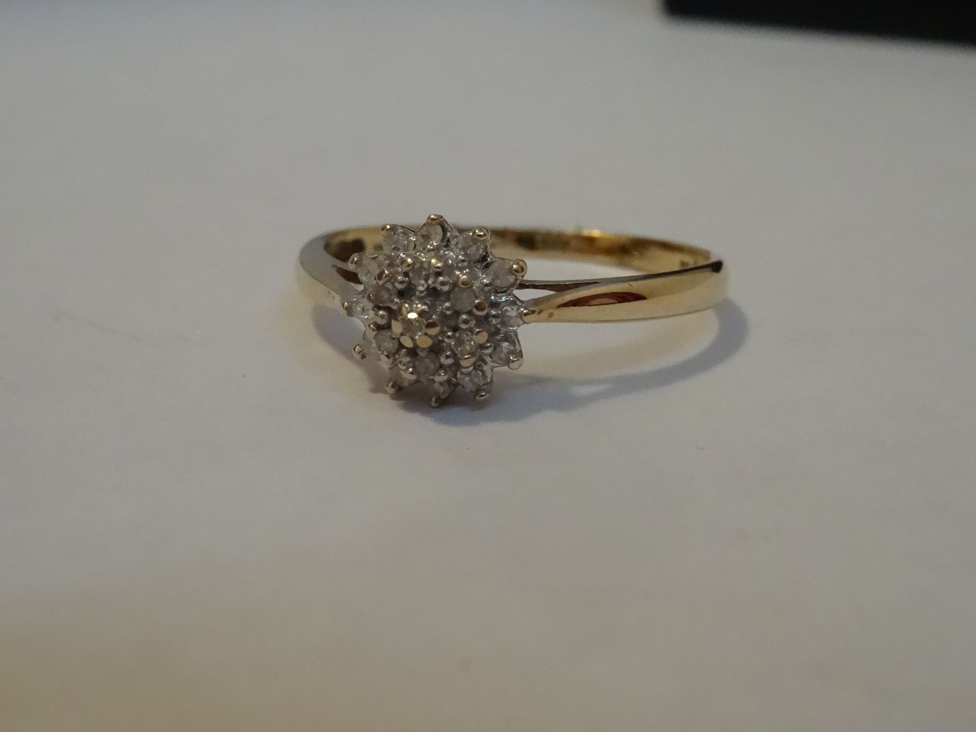 9 Carat Yellow Gold Diamond Cluster Ring. Total Piece Weight 1.59 Grams - Image 3 of 3