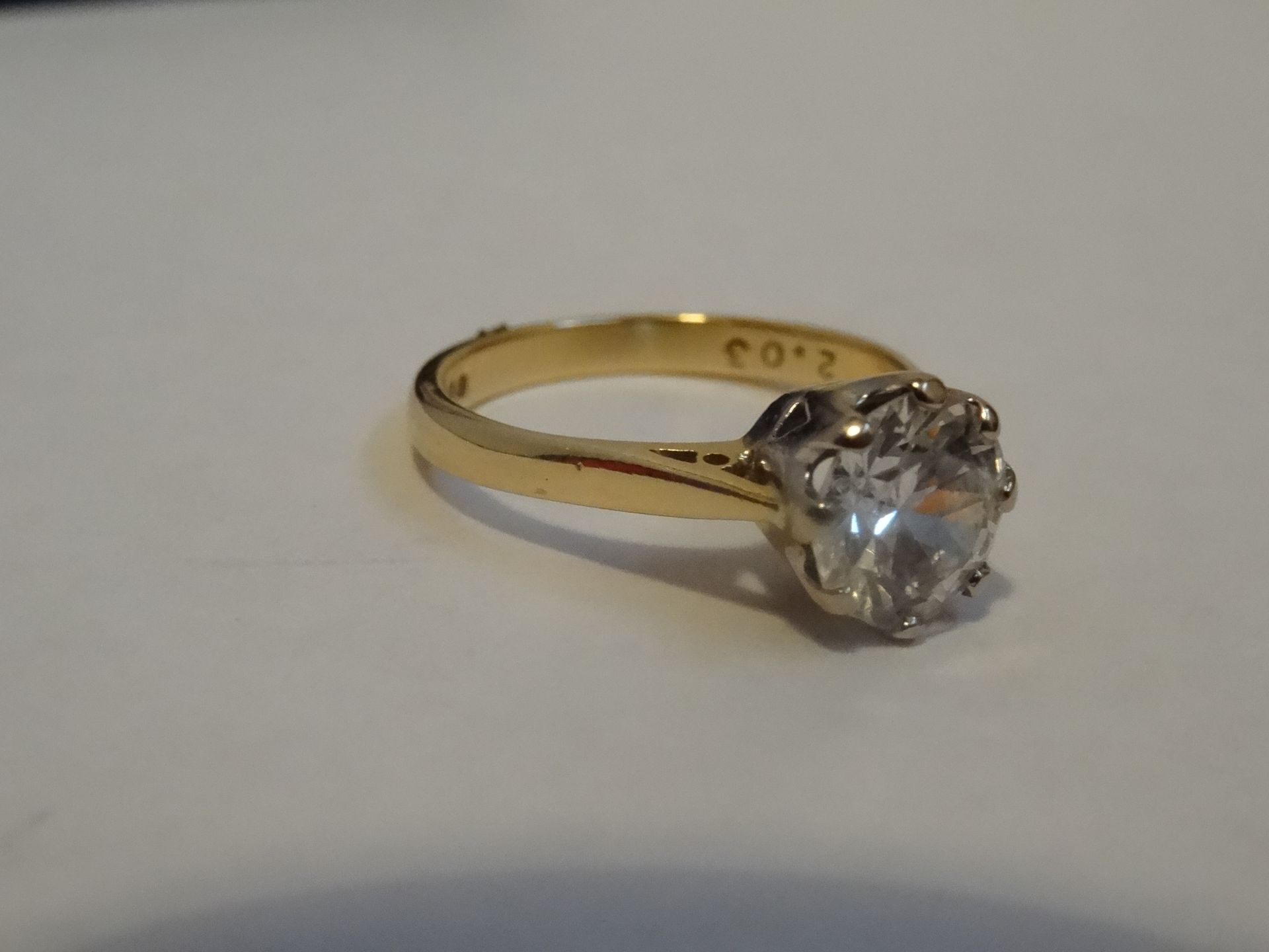 18 Carat Yellow & White Gold Unchecked Stone Ring. Inscribed inside '2.03'. Total Piece Weight 4. - Image 3 of 3