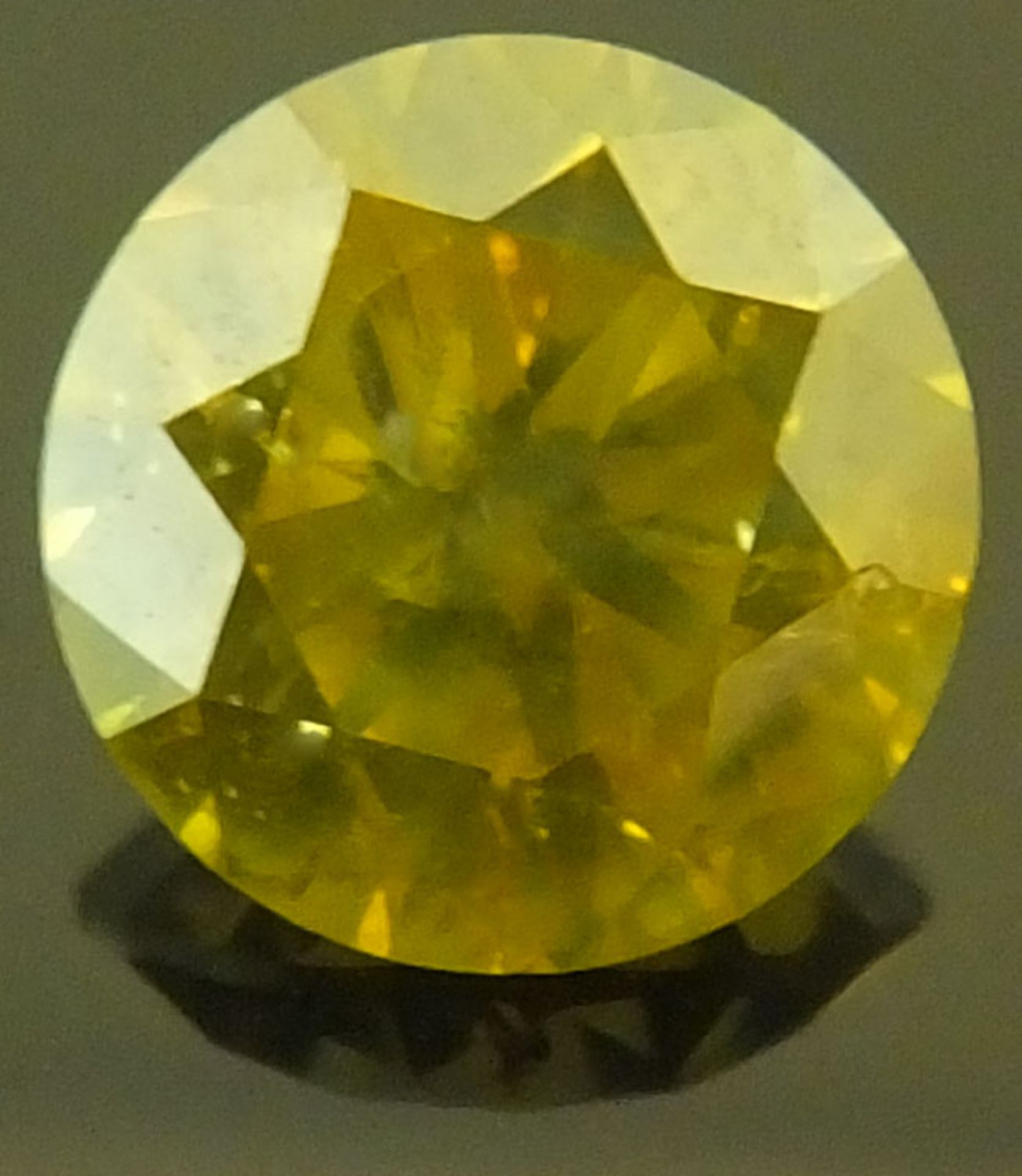 A yellow 1.55 carat Diamond