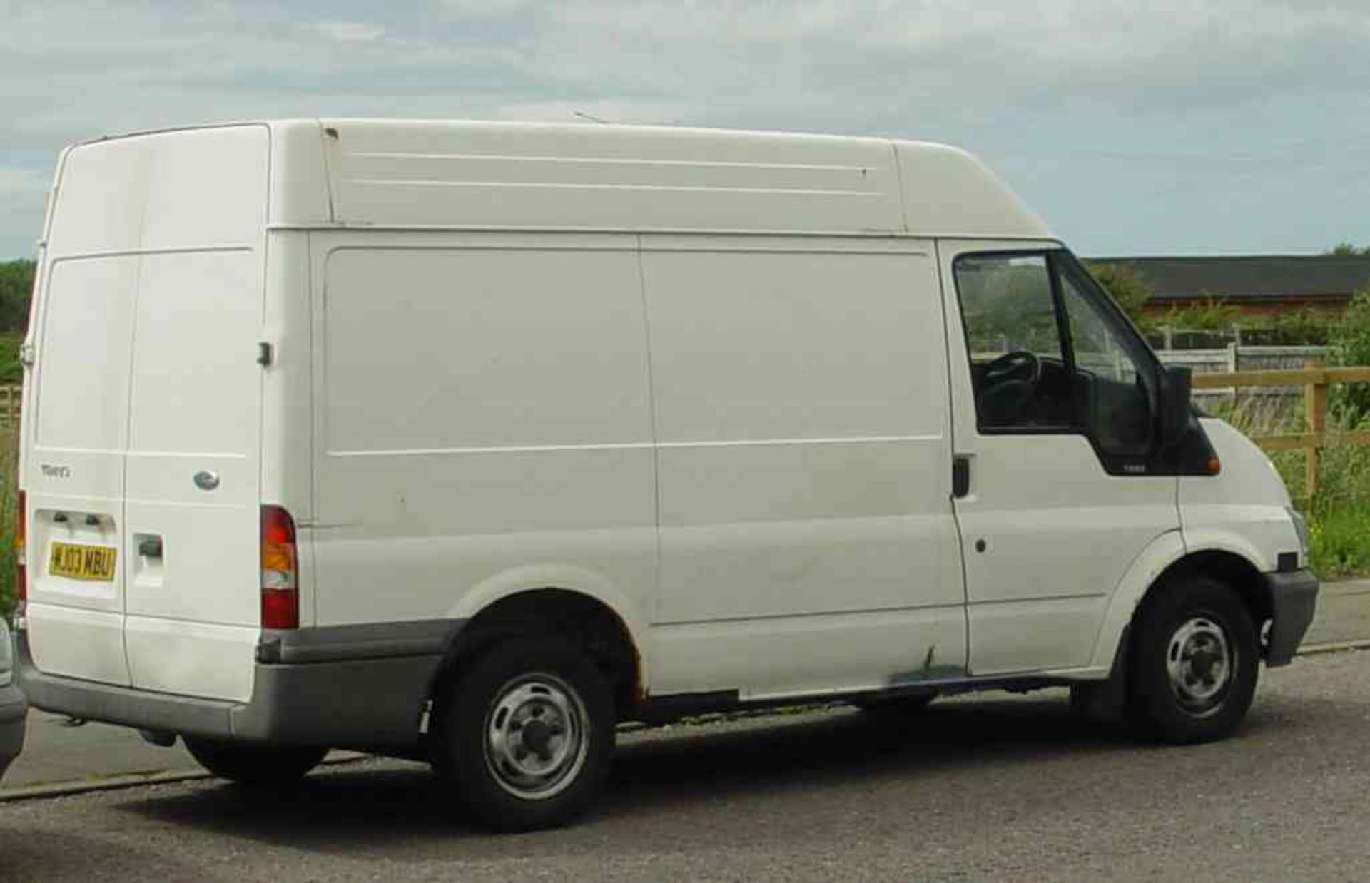 TRANSIT VAN 2003 - MJ03 MBU - 1988CC DIESEL MOT JUNE 2016 DRIVES VERY WELL DOES WANT A GOOD CLEANUP, - Image 7 of 7