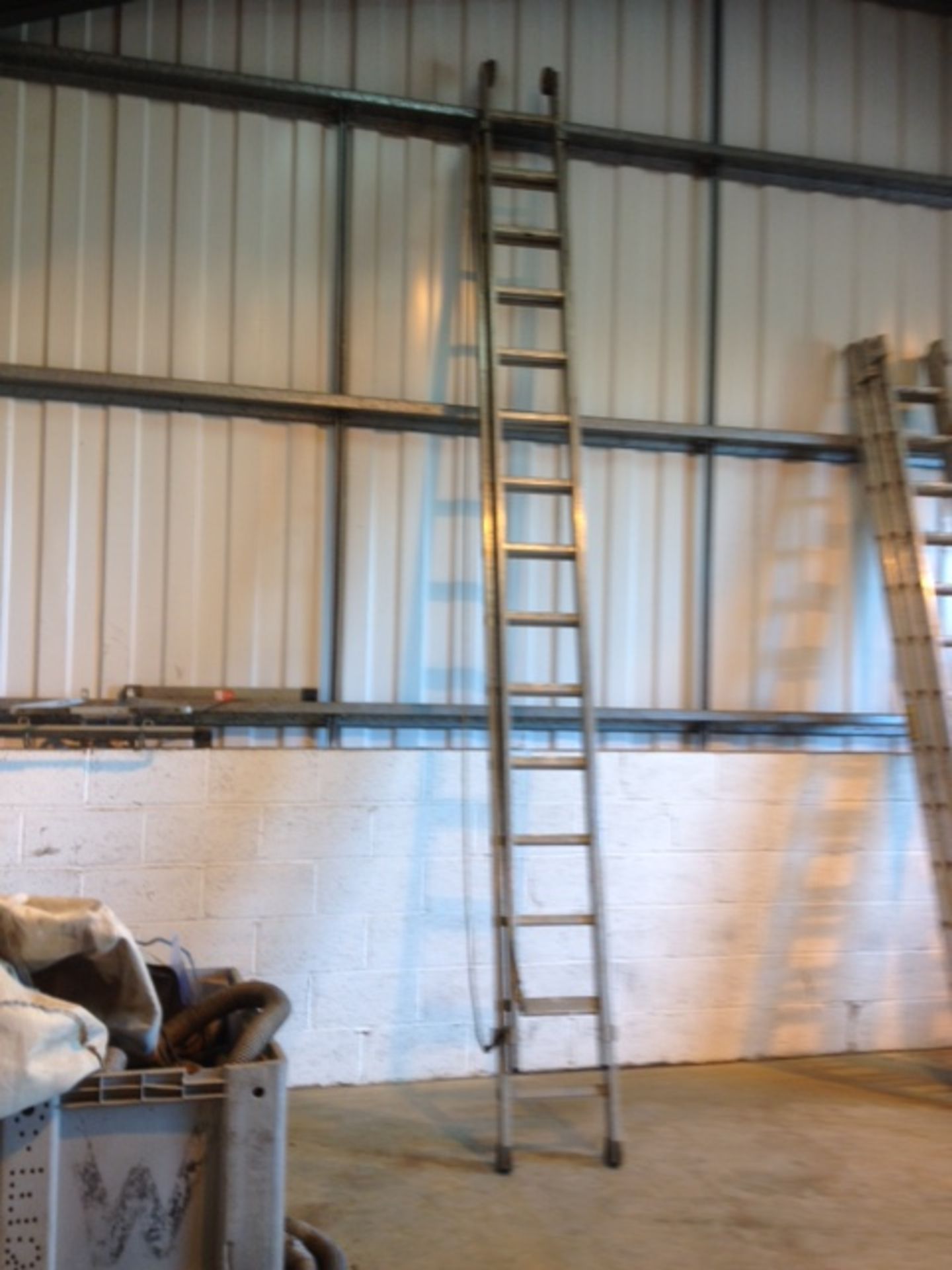 4.26 meter extendable ladder