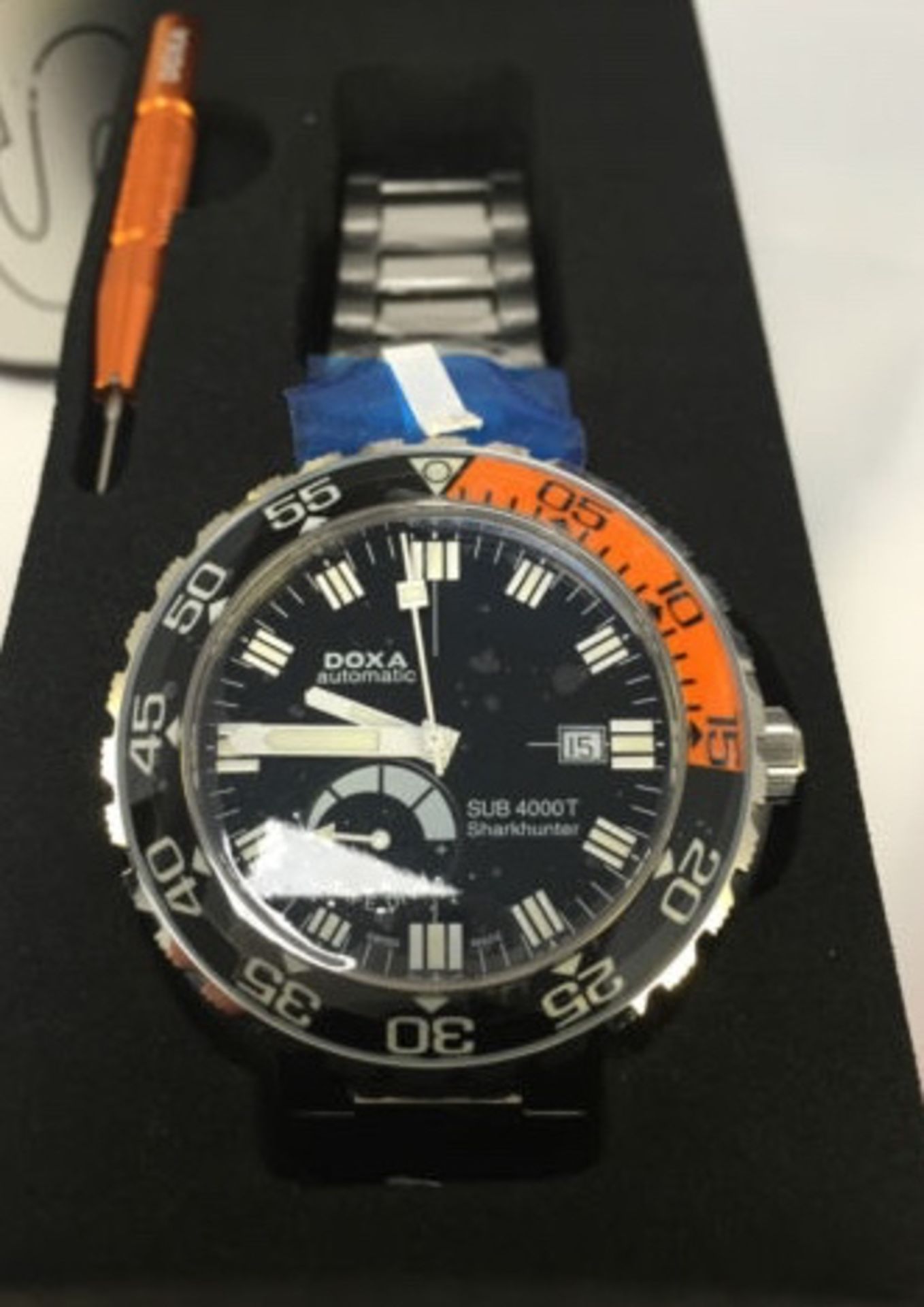 Brand New in Box - Doxa Sub 4000T Sharkhunter Sapphire Bezel Men's Automatic Watch with Black Dial
