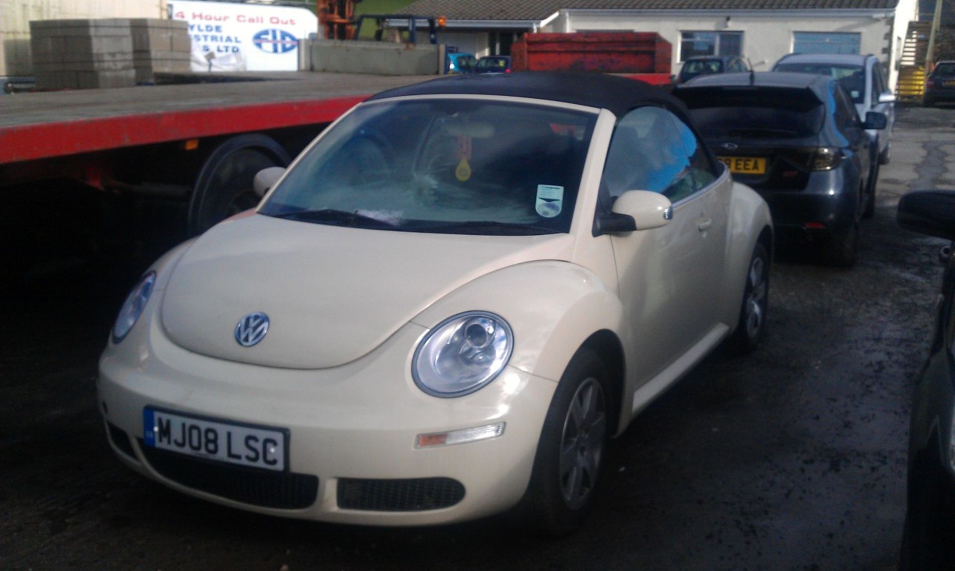 2008 on 08 plate VW Beetle luna 1.4 ltr convertible in good condition, Beige with black roof. 44k