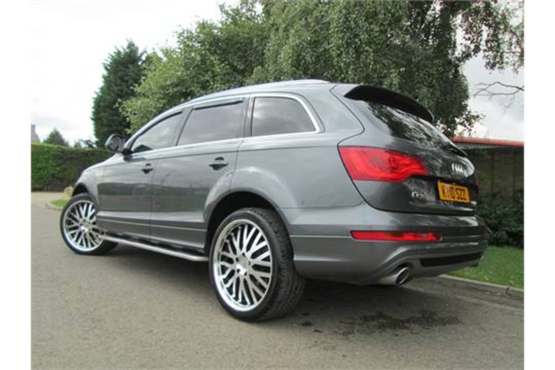 Audi Q7 3.0 TDI S Line Tiptronic Quattro 5dr 64k FSH,
HALF LEATHER / HALF SUEDE SEATS. - Image 6 of 12