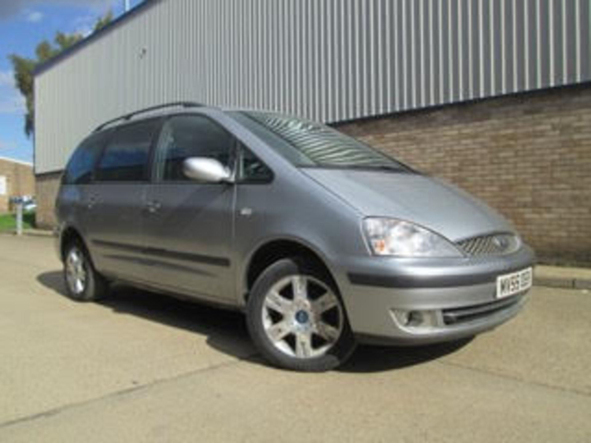 Ford Galaxy 1.9 TDi Ghia 5dr ONY 85k. LEATHER, DVD SEATS, A/C.
Year/Reg:2005 (55) - Mileage:85,000