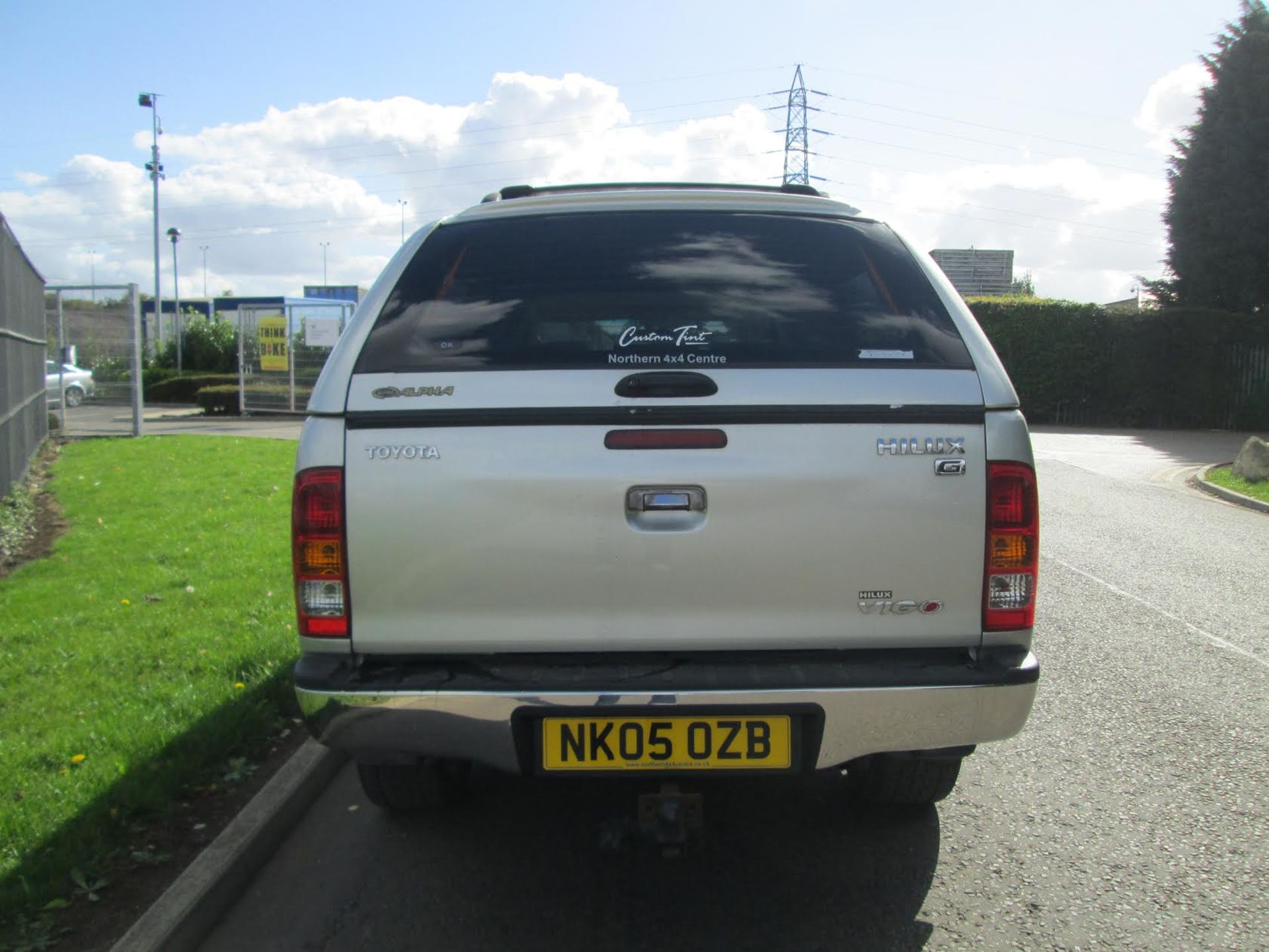 Toyota Hilux 3.0 INVINCIBLE VIGO 4wd D/CAB AUTO 5dr FSH LEATHER 1 OWNER A/C *VIGO* - Image 5 of 13