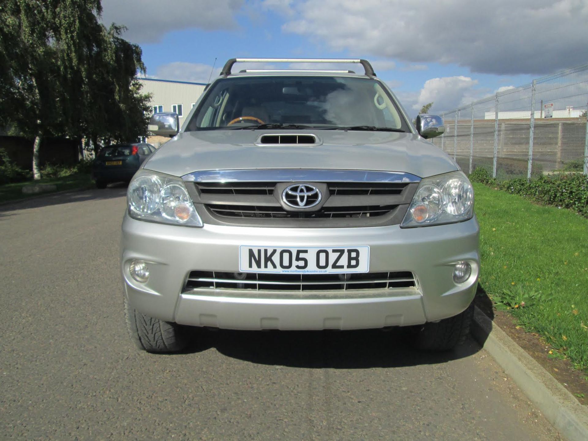 Toyota Hilux 3.0 INVINCIBLE VIGO 4wd D/CAB AUTO 5dr FSH LEATHER 1 OWNER A/C *VIGO* - Image 3 of 13