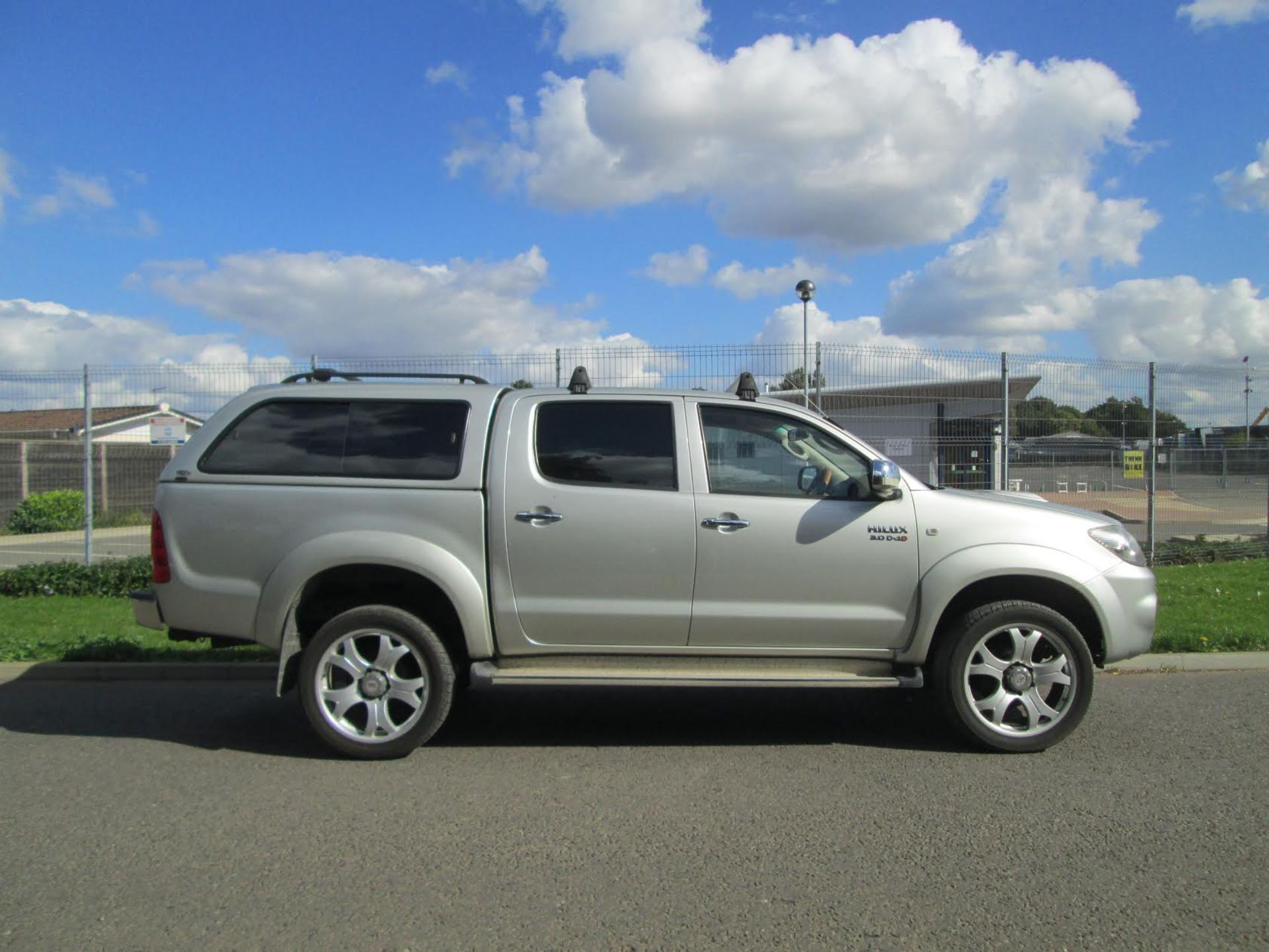 Toyota Hilux 3.0 INVINCIBLE VIGO 4wd D/CAB AUTO 5dr FSH LEATHER 1 OWNER A/C *VIGO* - Image 7 of 13