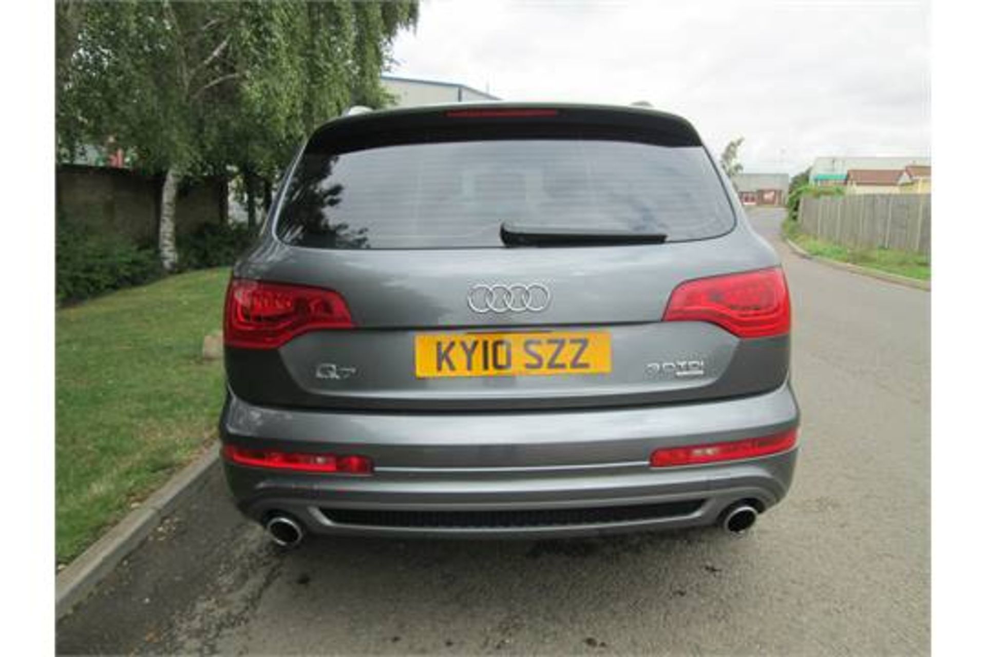 Audi Q7 3.0 TDI S Line Tiptronic Quattro 5dr 64k FSH,
HALF LEATHER / HALF SUEDE SEATS. - Image 5 of 12