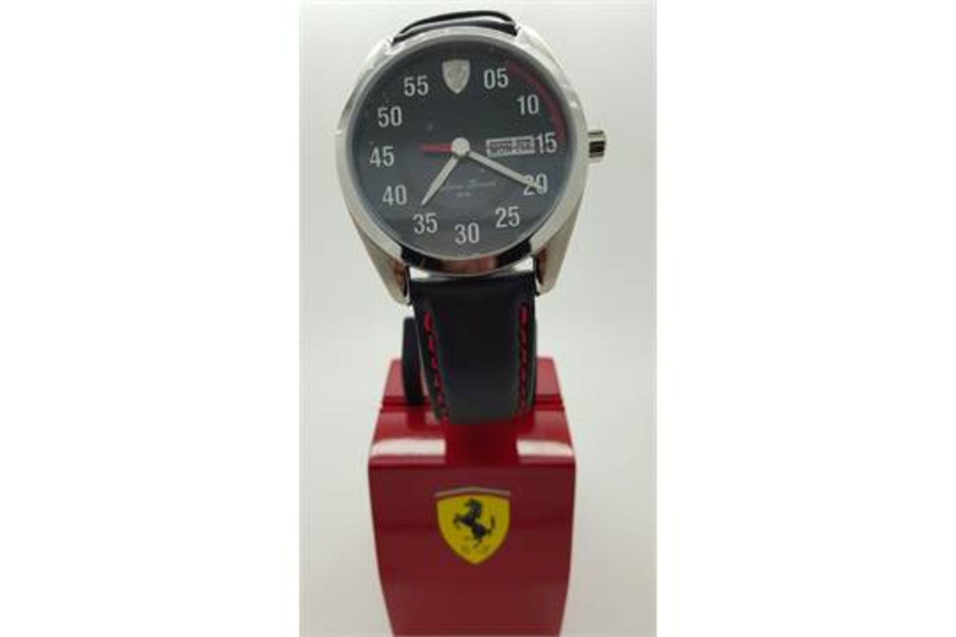 Ferrari gents watch 830173 42mm case Black band and black face 30M water resistant