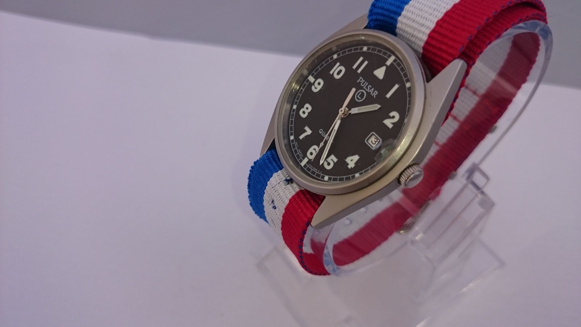 BRITISH ISSUED MILITARY G10 PULSAR WATCH WITH MILITARY STRAP,KEEPING TIME - Image 3 of 5