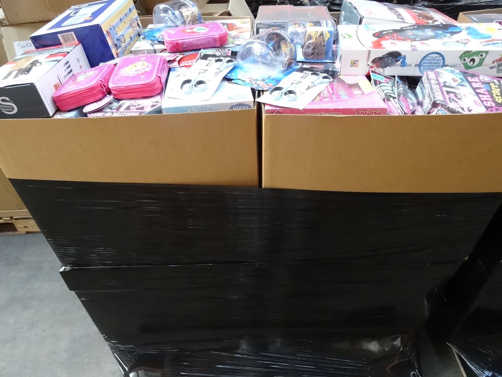 1 x Large Pallet Approx. 4 foot high to contain approx. 1,057 items of BRAND NEW Supermarket