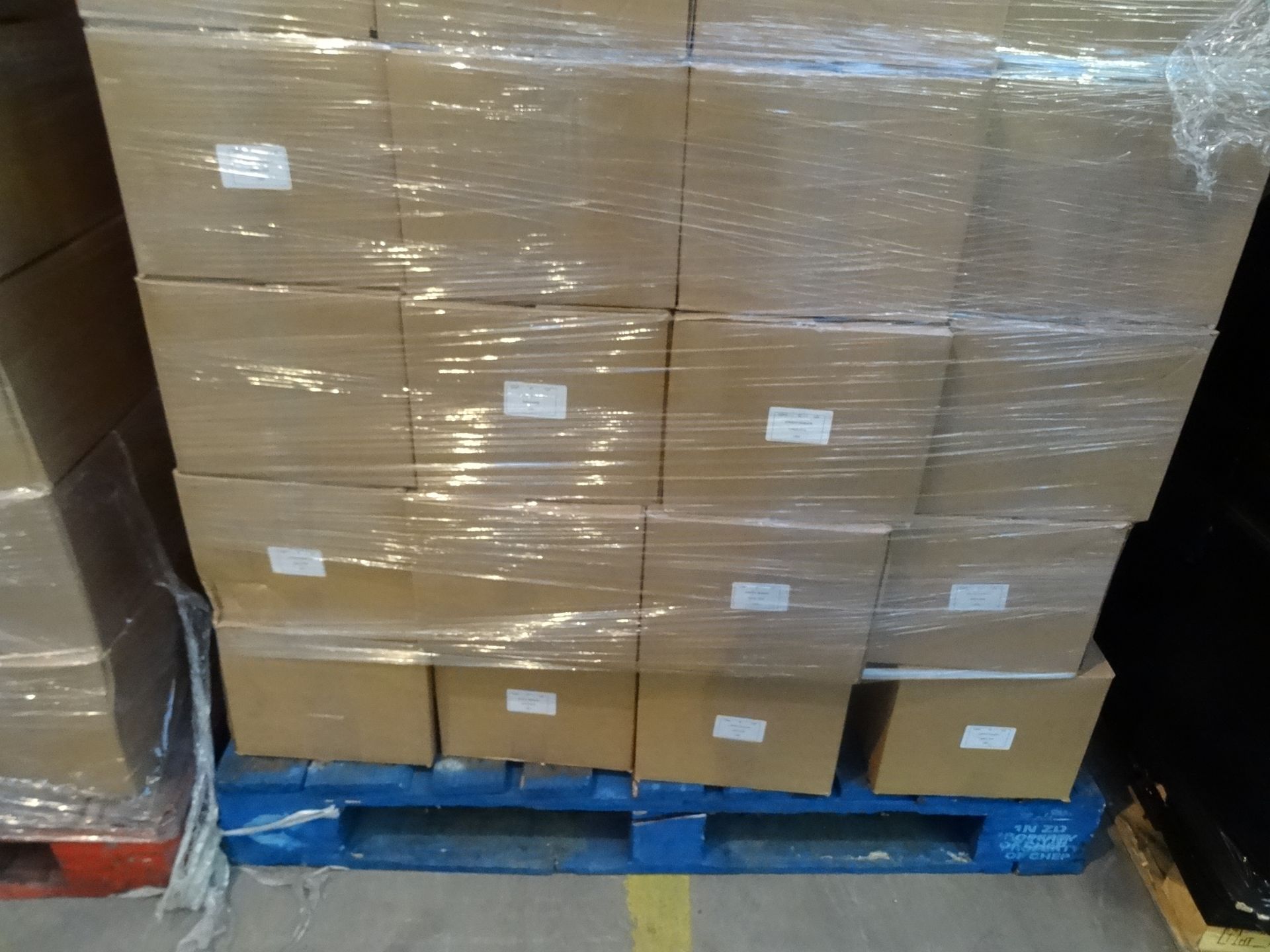 1 x Pallet to contain 720 x Packs of 6 Veet Ready To Use Wax Strips. For Short Hair upto 1.5mm. - Image 3 of 3