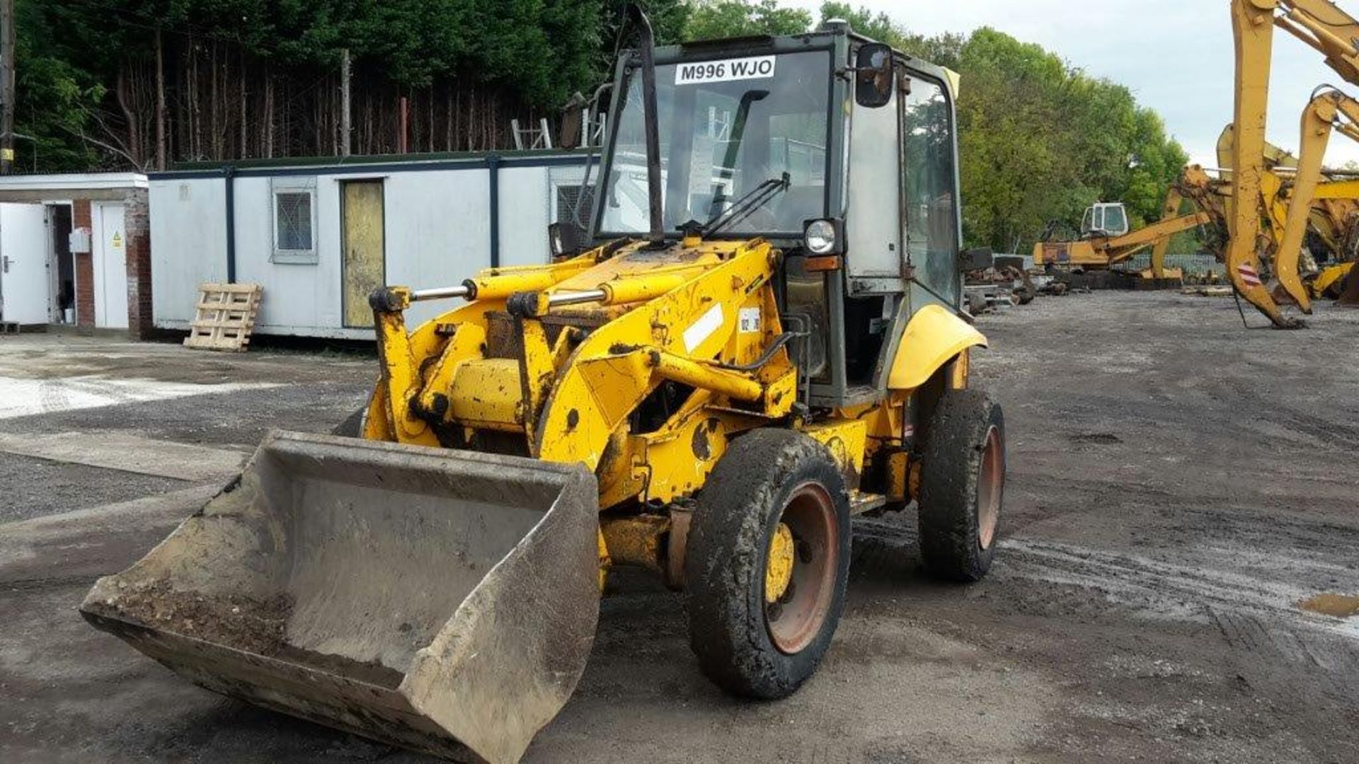 Next bid will win this lot - JCB 2CX Airmaster -  working well - Image 2 of 3